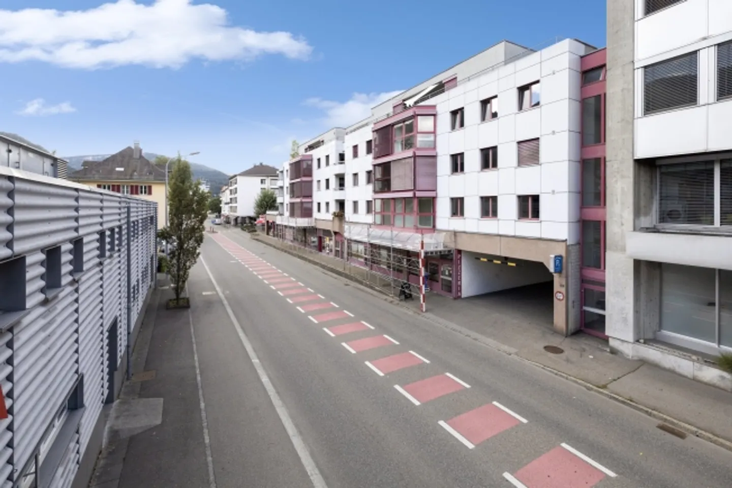 Parkplätze zur Miete – Moutier - Foto 1 von 2