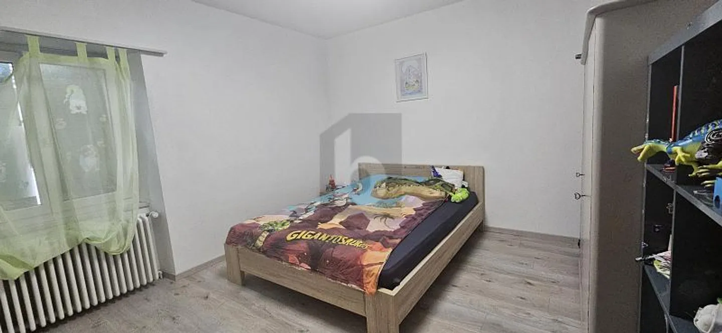 SPAZIOSO, COMPLETAMENTE RINNOVATO IN UN'AREA TRANQUILLA - Foto 2 di 5