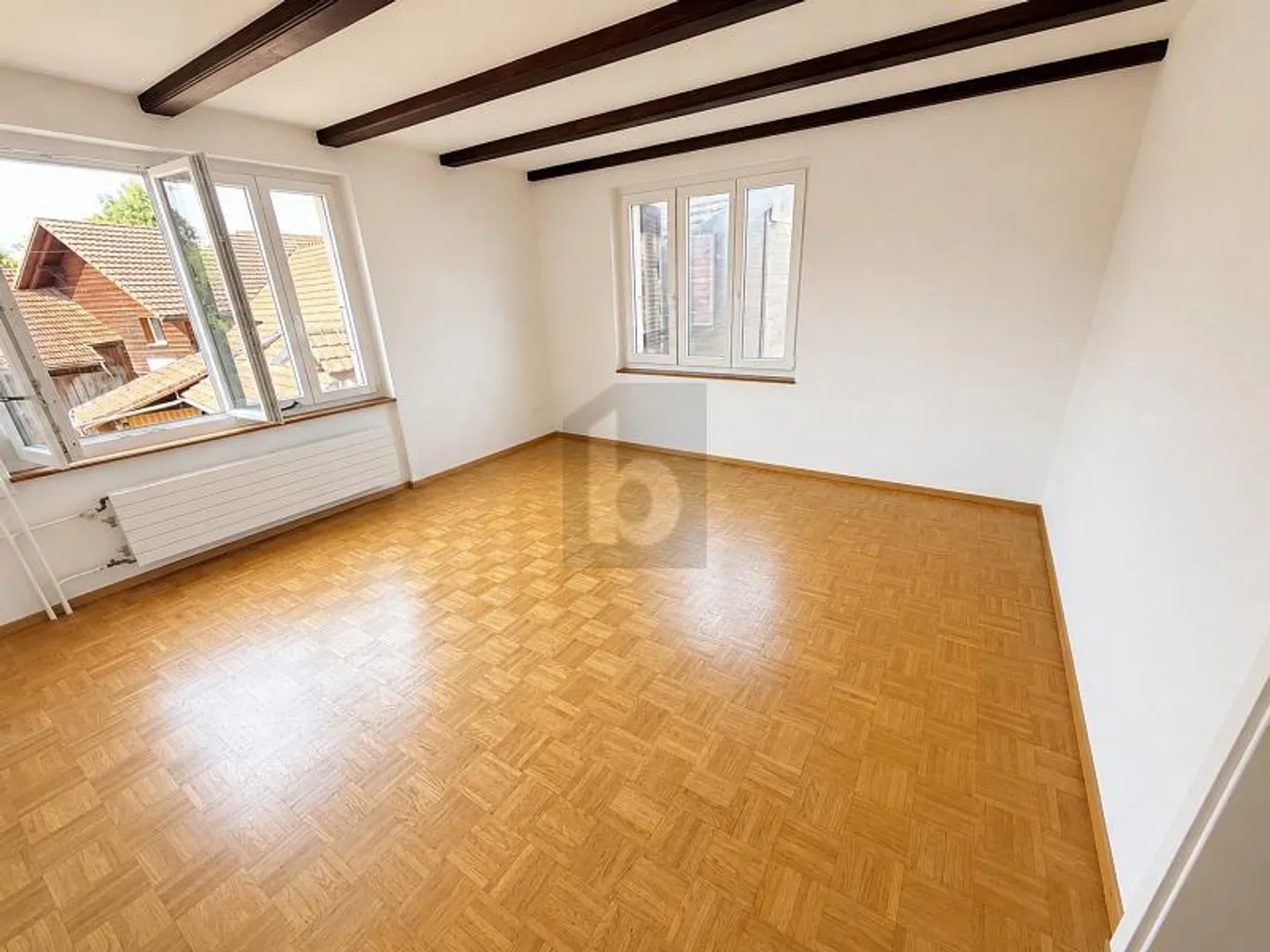 SPACIOUS 5 ROOMS WITH BEAUTIFUL VOLUMES - Photo 3 of 5