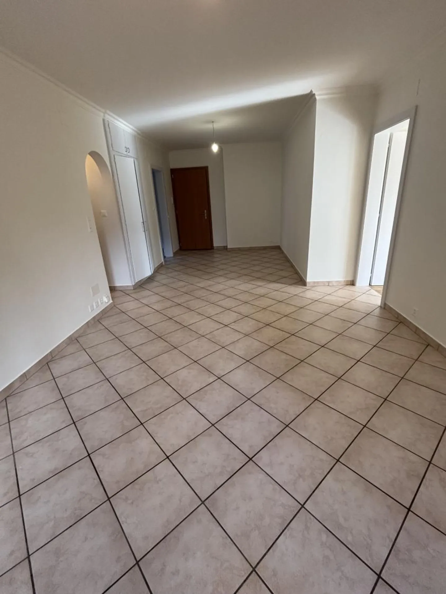 Appartement rénové à Sierre - Photo 2 sur 12