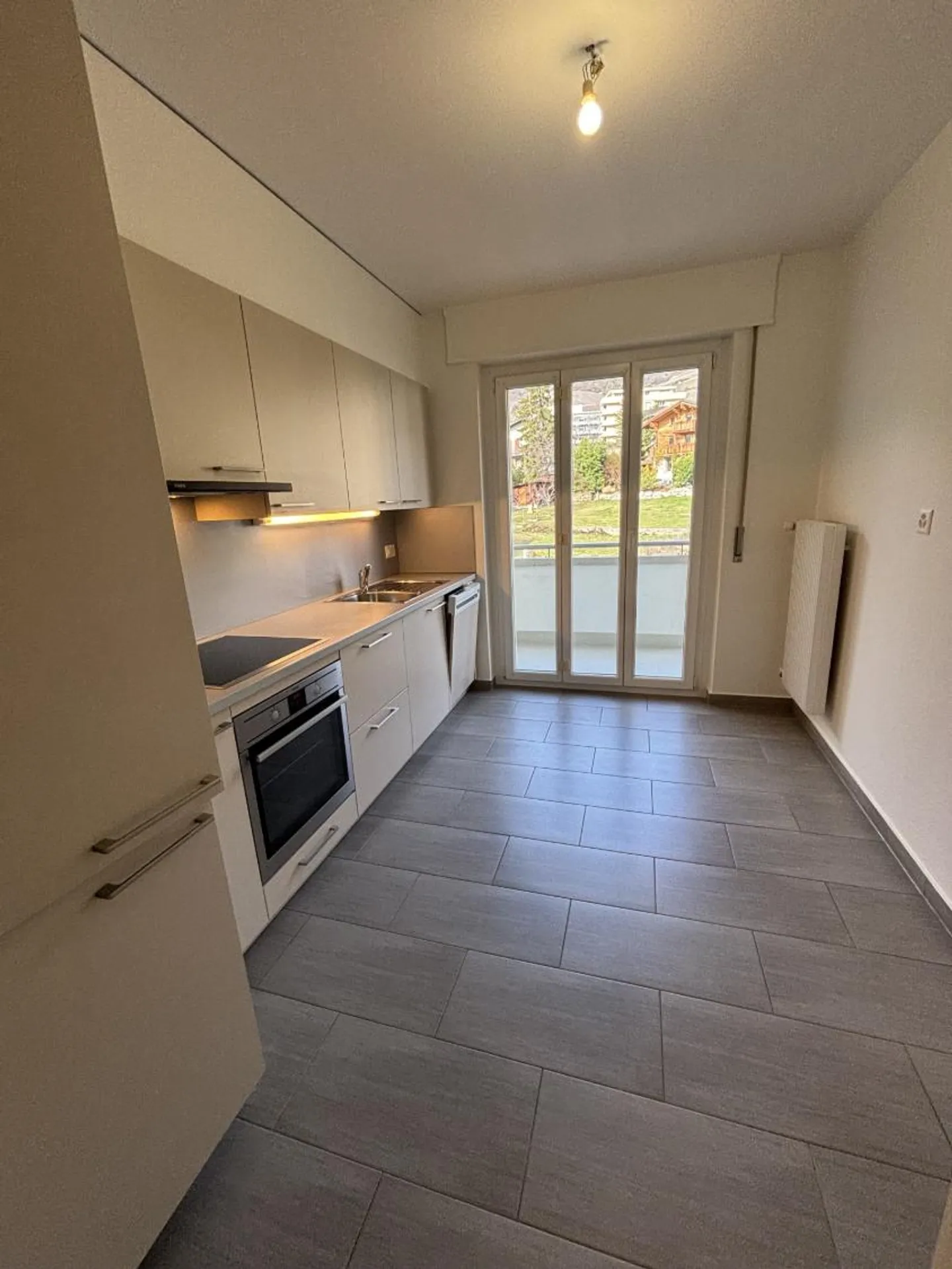 Appartement rénové à Sierre - Photo 6 sur 12