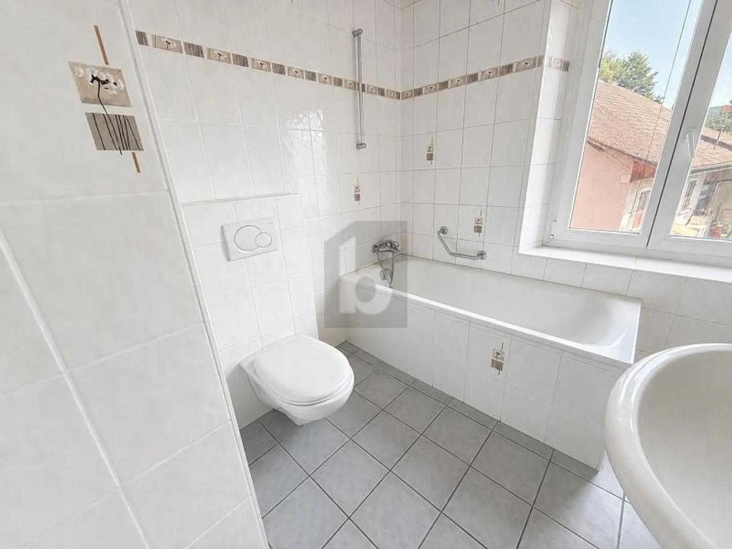 SPACIOUS 5 ROOMS WITH BEAUTIFUL VOLUMES - Photo 4 of 5