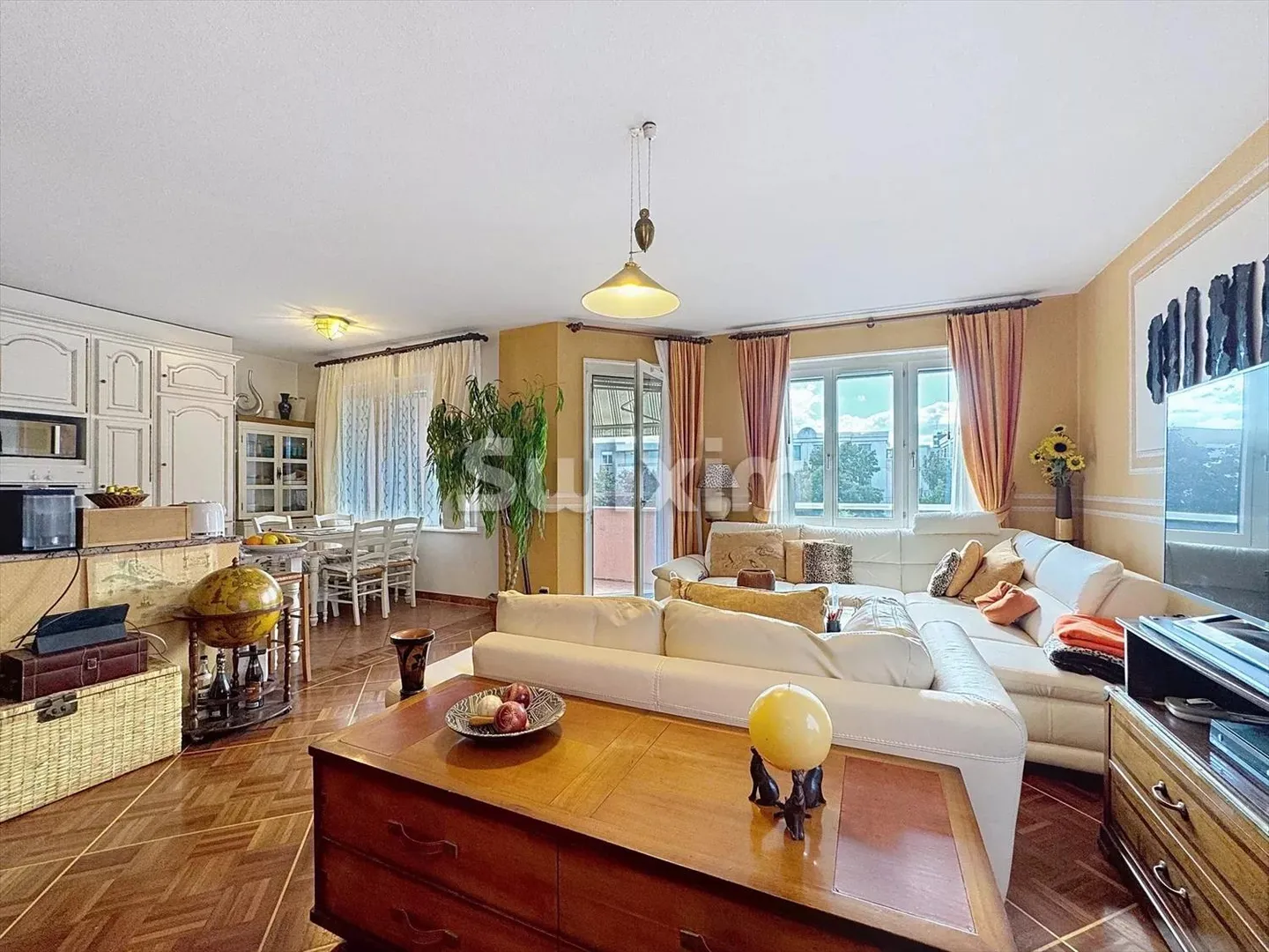 5-room apartment - Photo 1 of 7