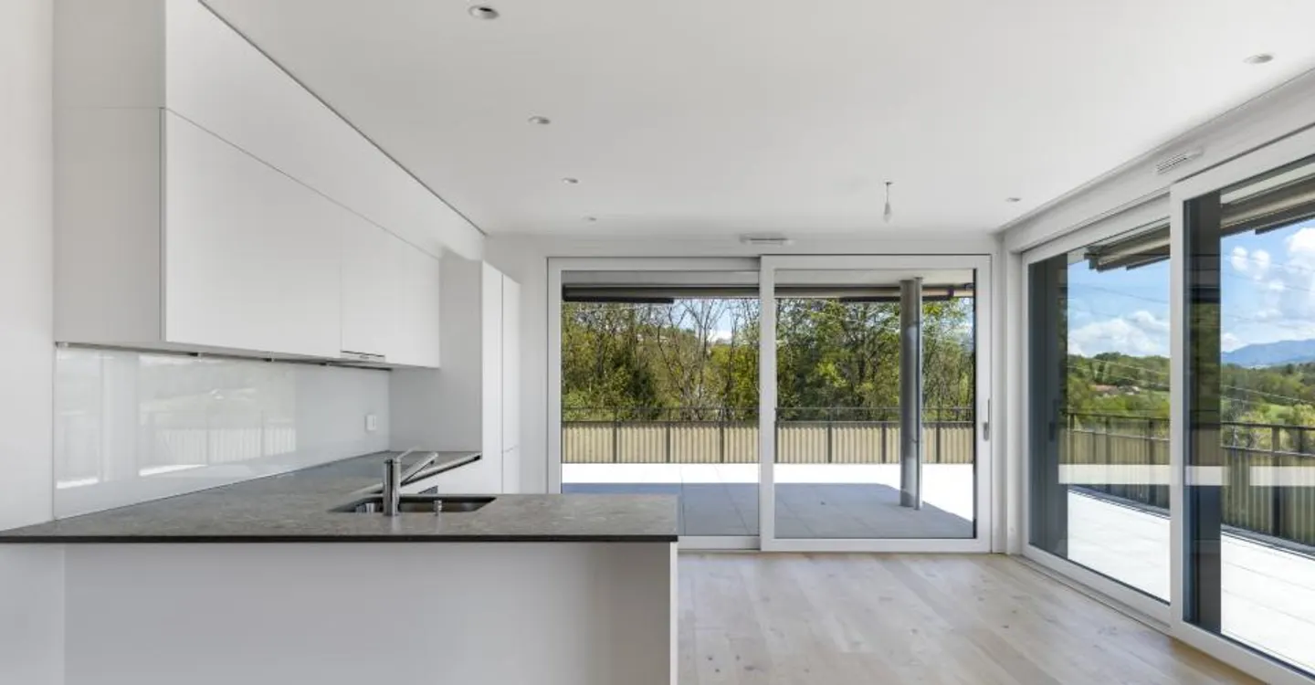 MATRAN – MAGNIFIQUE ATTIQUE DE 5.5 PIÈCES AVEC TERRASSE EXCEPTIONNELLE DE 171 M² - Photo 3 sur 9