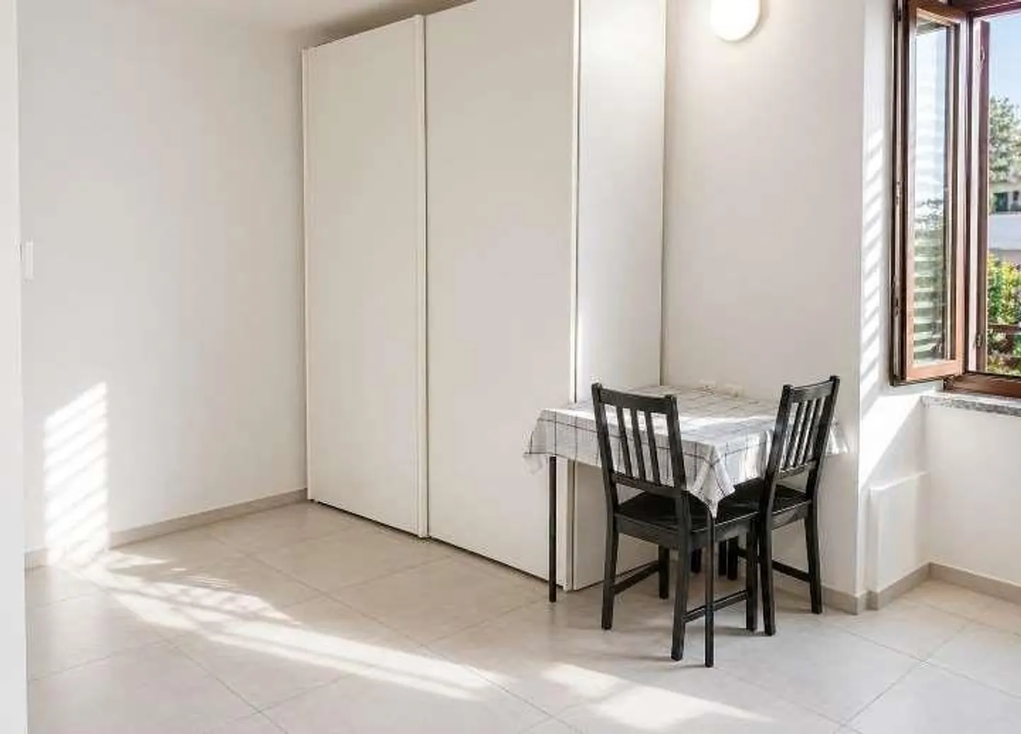 Appartement économique d'une chambre à louer - San Pietro di Stabio - Photo 1 sur 3