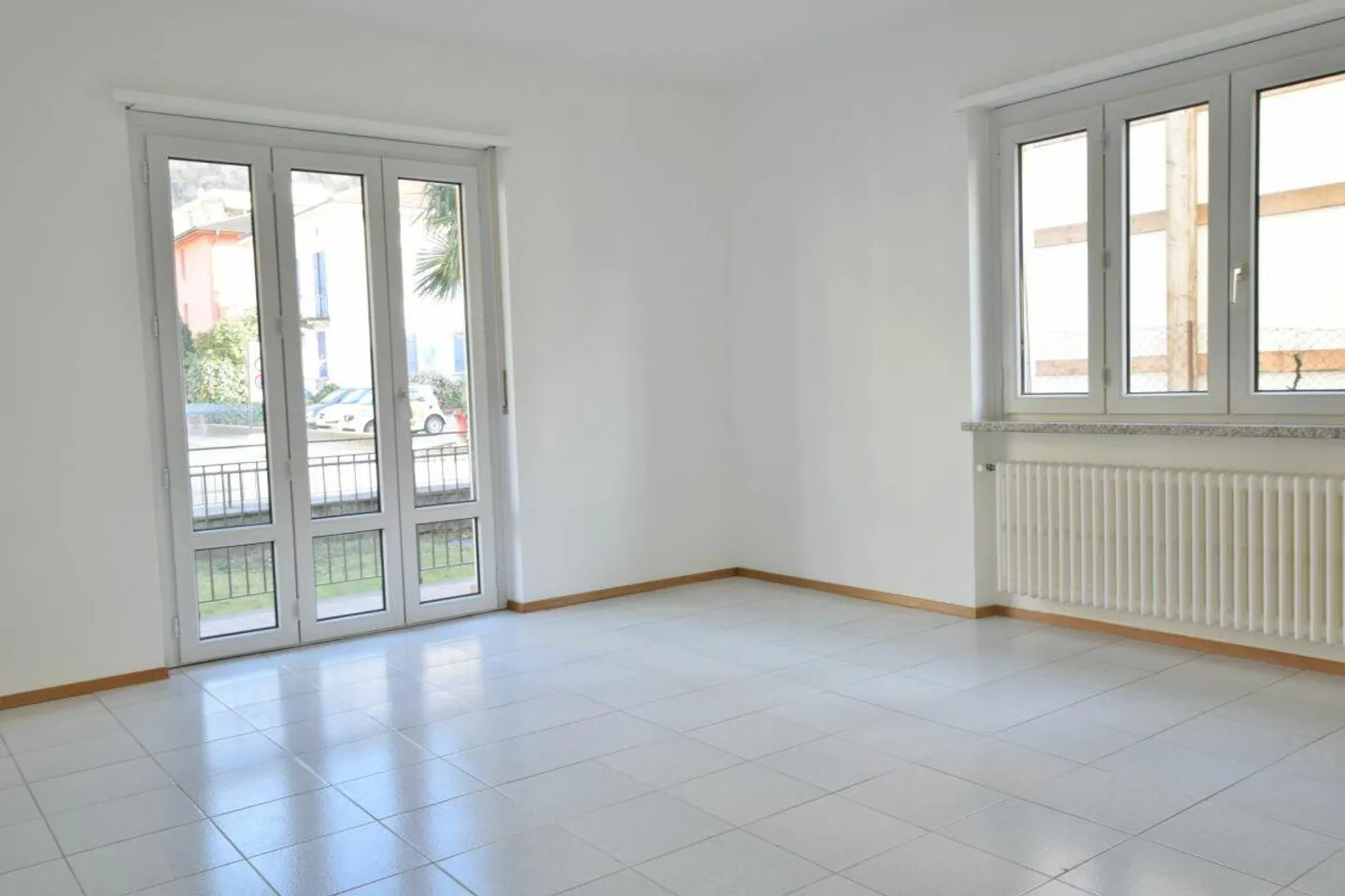 Bright 4.5-room partially renovated apartment for rent - Photo 6 of 7