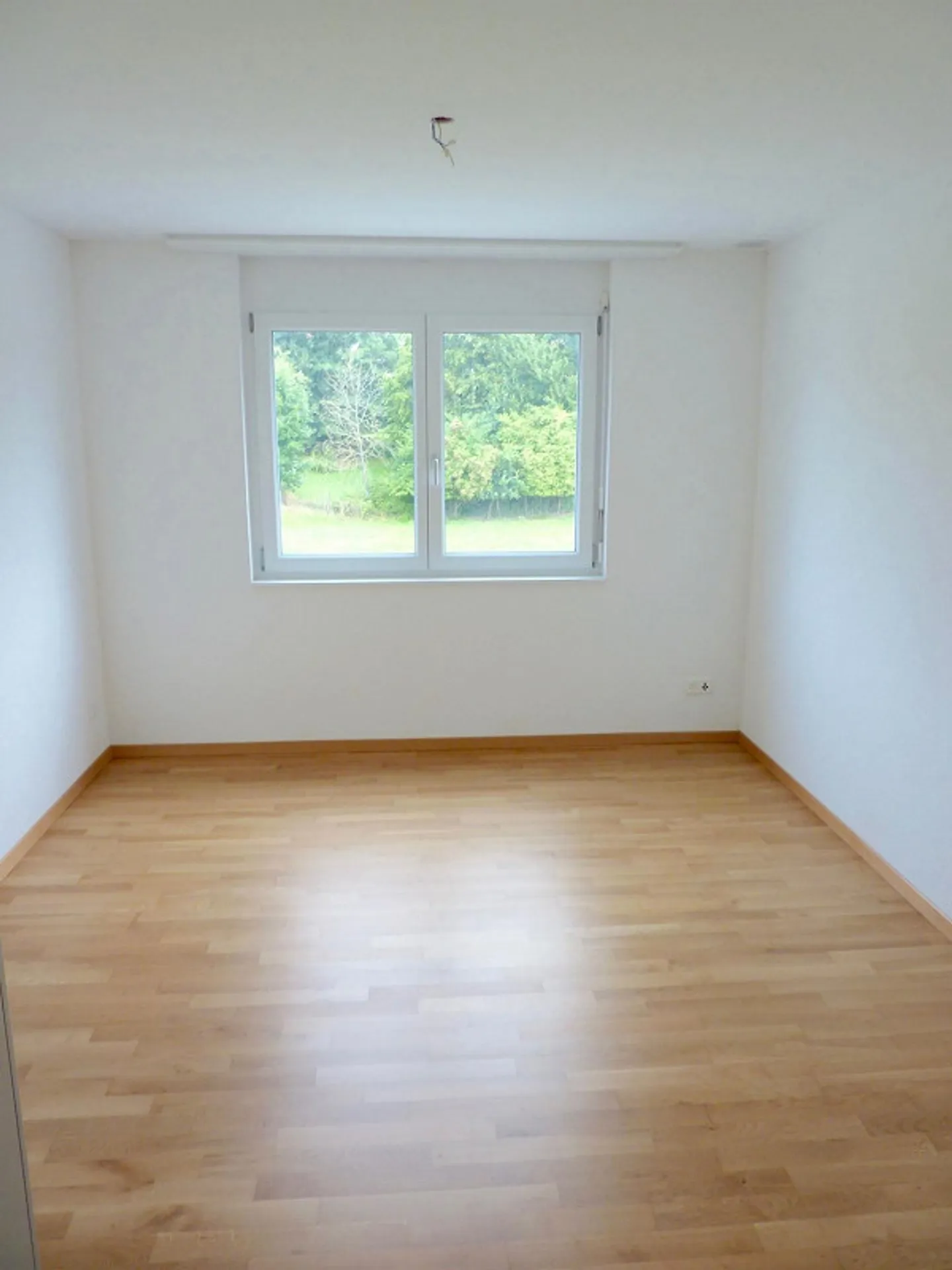 4.5 Rooms • 2nd Floor • Quiet Location • Family Friendly - Photo 8 of 10