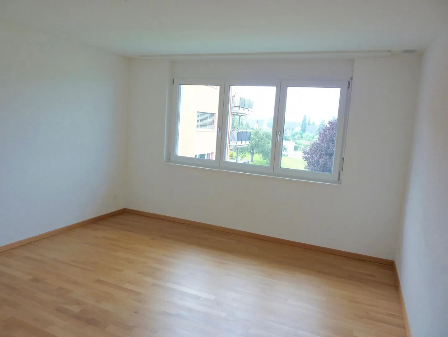 4.5 Rooms • 2nd Floor • Quiet Location • Family Friendly - Photo 7 of 10