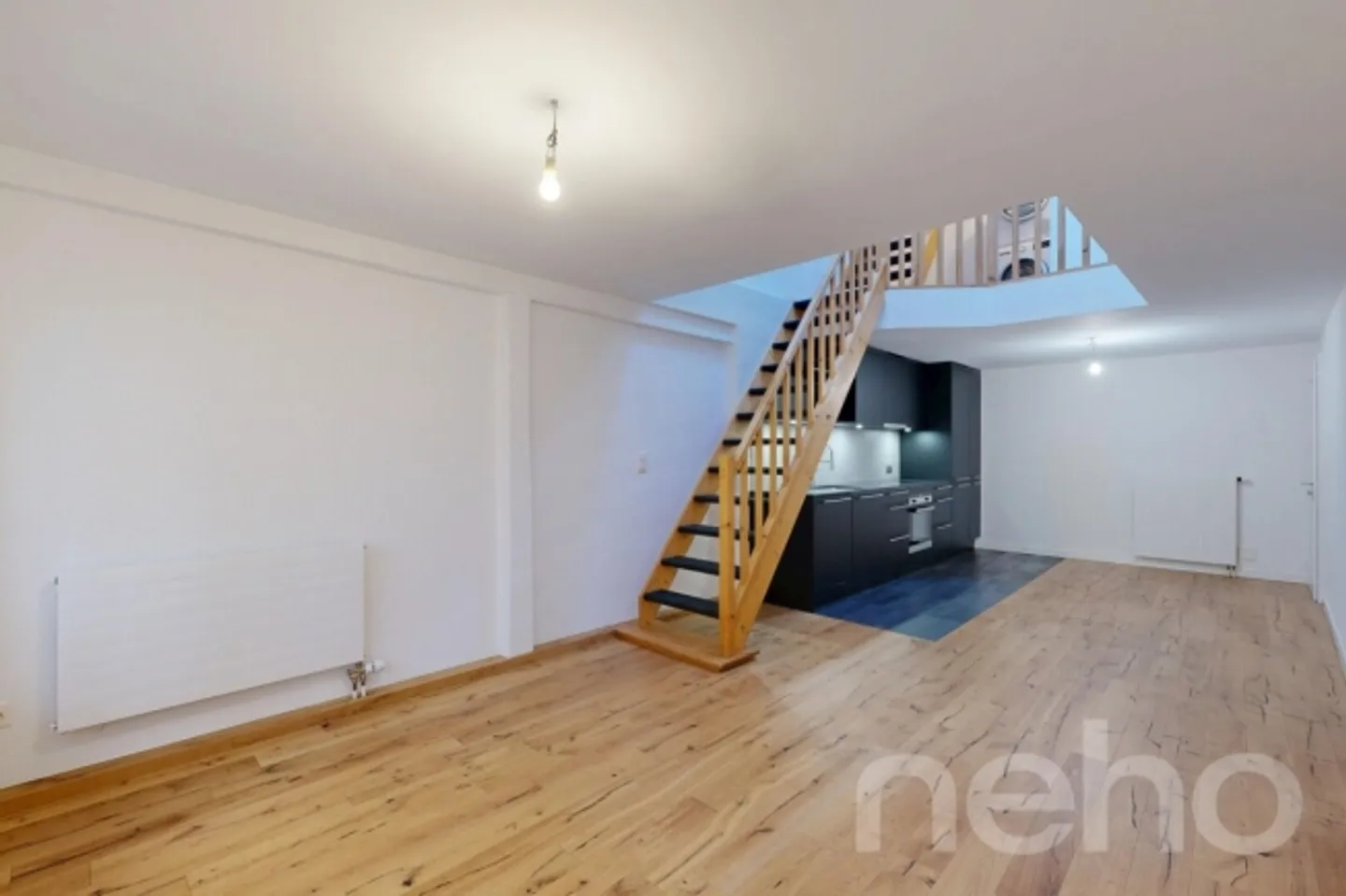 Exclusive renovated triplex of 3.5 rooms in the center of Bex - Photo 4 of 12