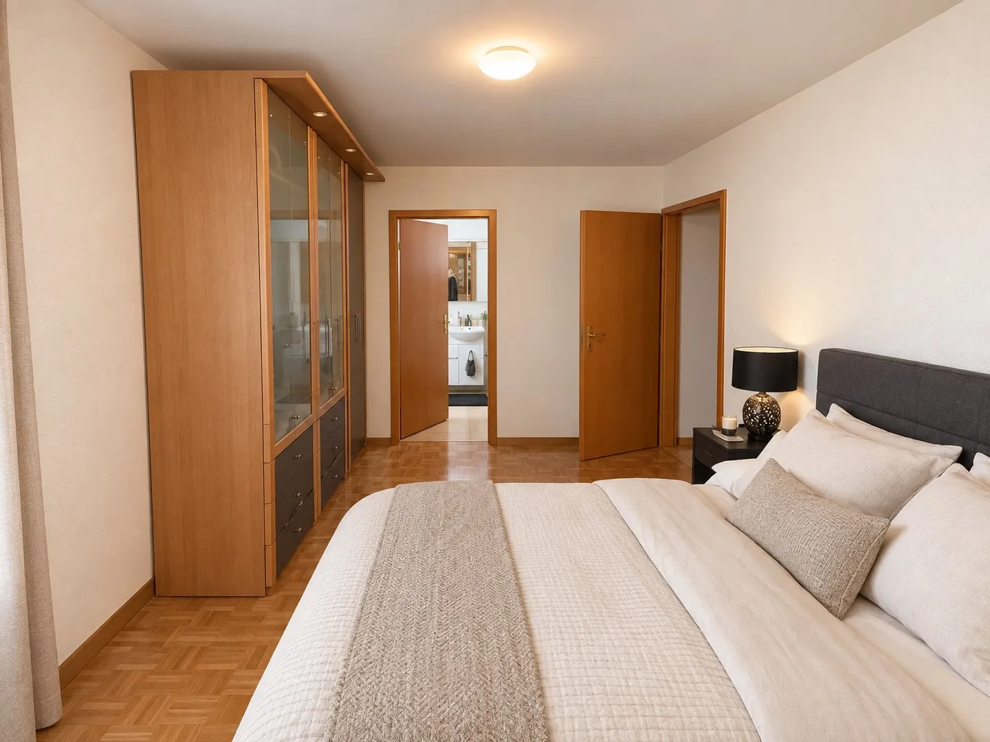 Appartement spacieux avec vue - Photo 4 sur 8