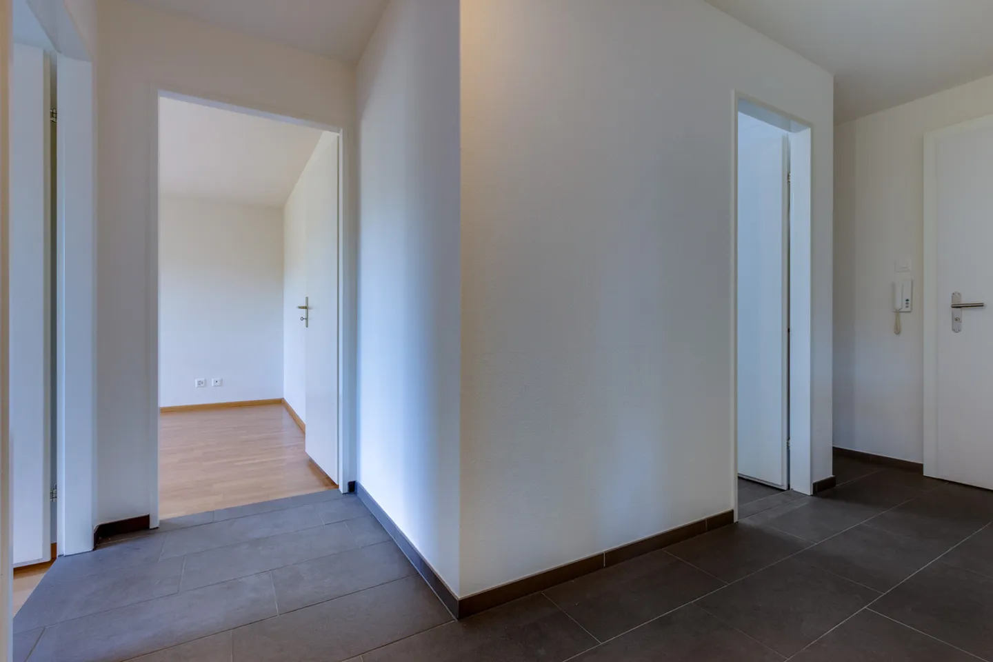 Appartamento moderno 3.5 locali - Foto 2 di 10