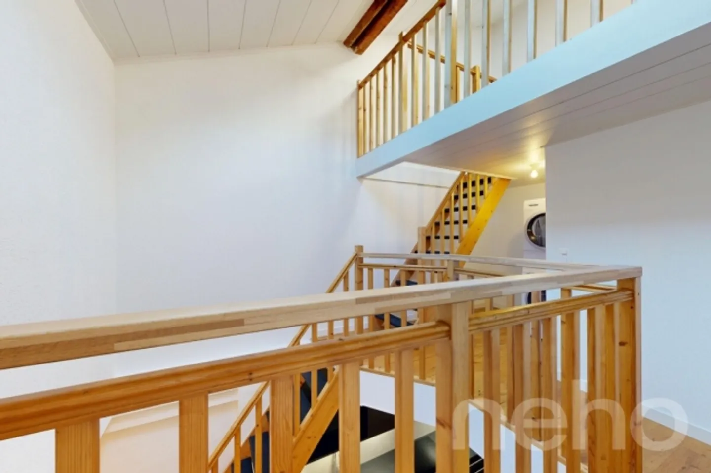 Exclusive renovated triplex of 3.5 rooms in the center of Bex - Photo 10 of 12