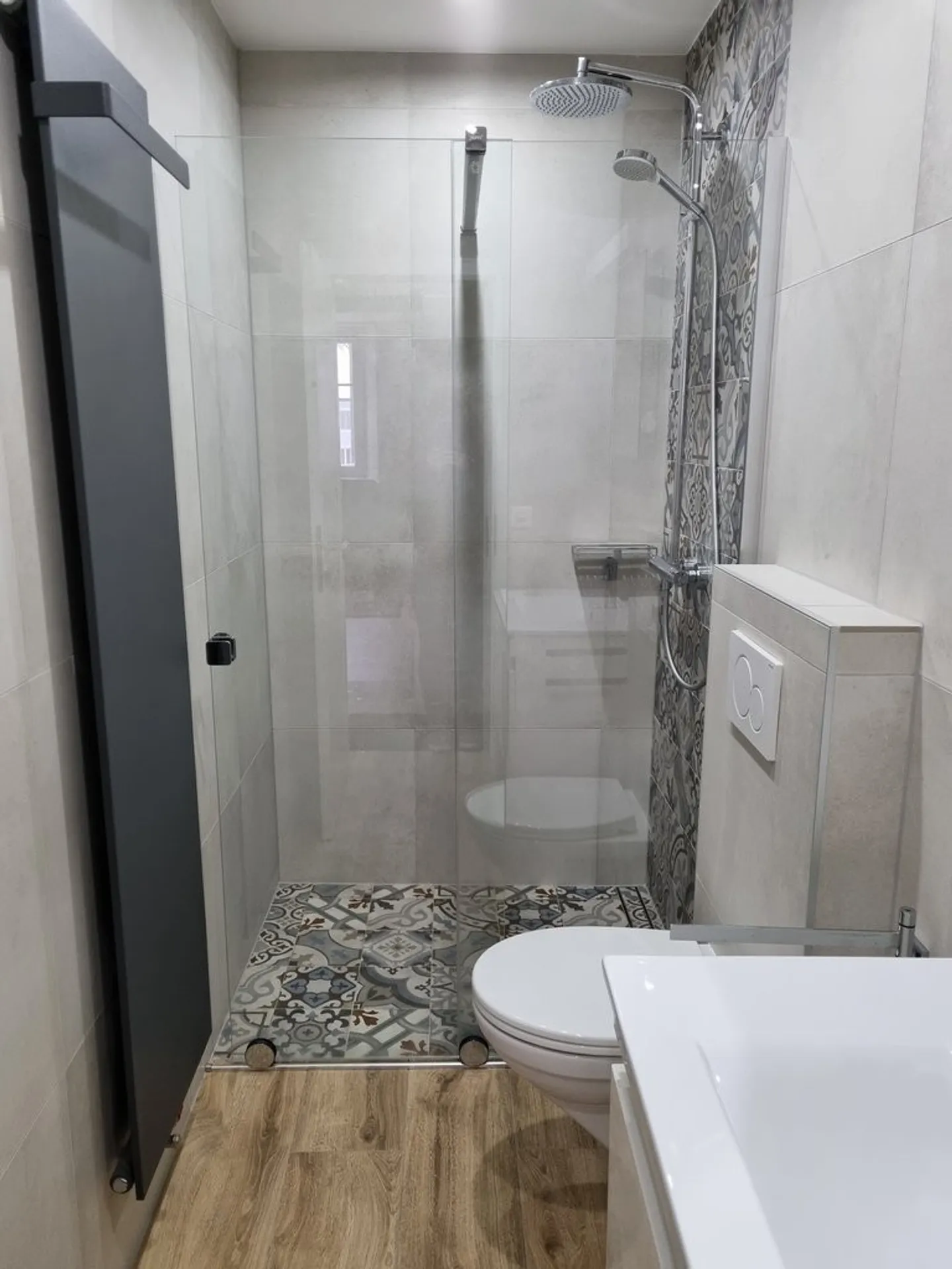 Beautiful modern 3-room apartment in the heart of the city - Photo 8 of 8