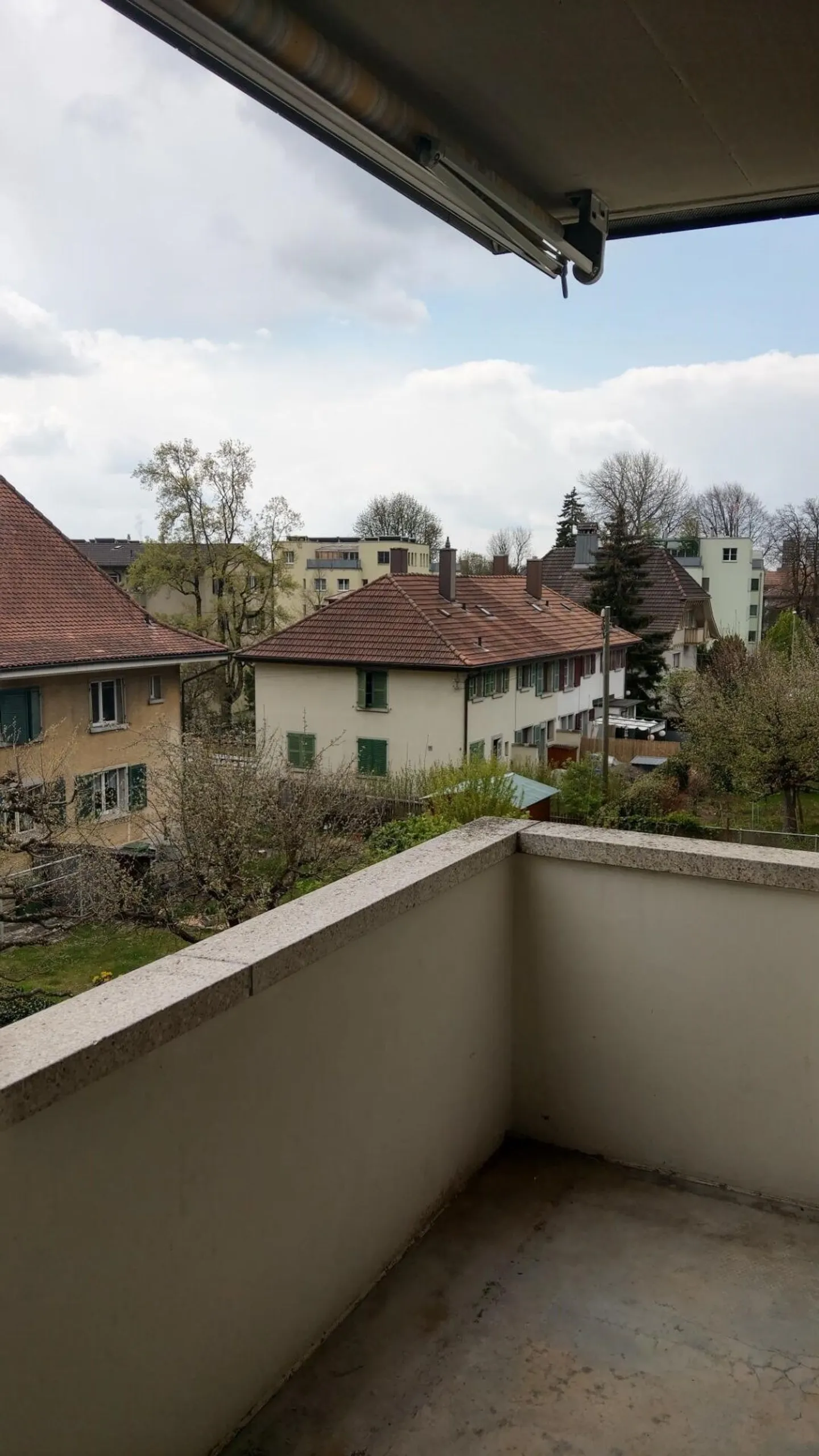 Partially renovated 3.5-room apartment in the middle of Biel for rent - Photo 6 of 6