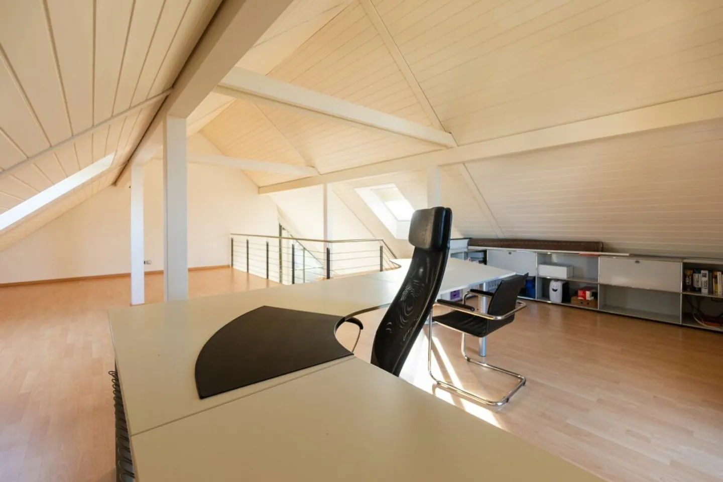 *RESERVIERT* Exklusives Designerhaus mit Einzigartiger Architektur und Modernstem Komfort - Foto 7 von 12