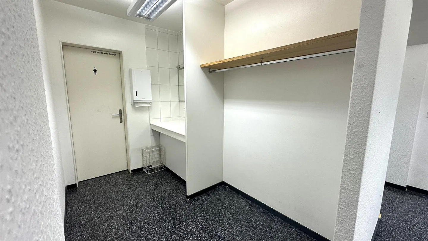 Spacious office space for rent near the Basel fair - Photo 5 of 6
