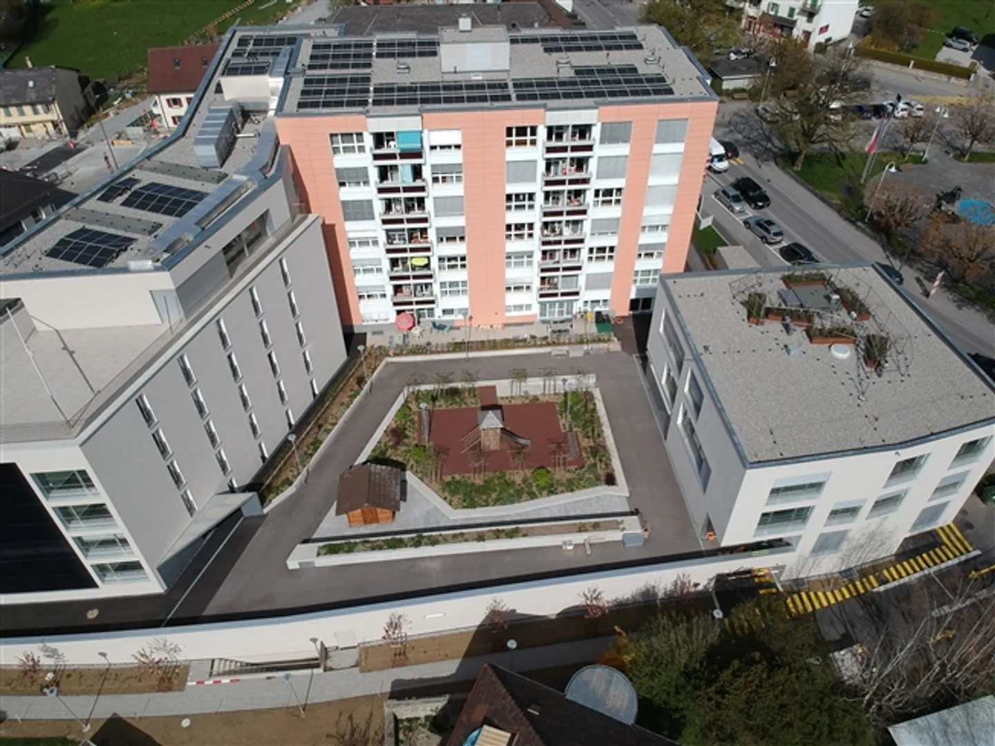 Charmante Wohnung im Parkbereich - Foto 1 von 2