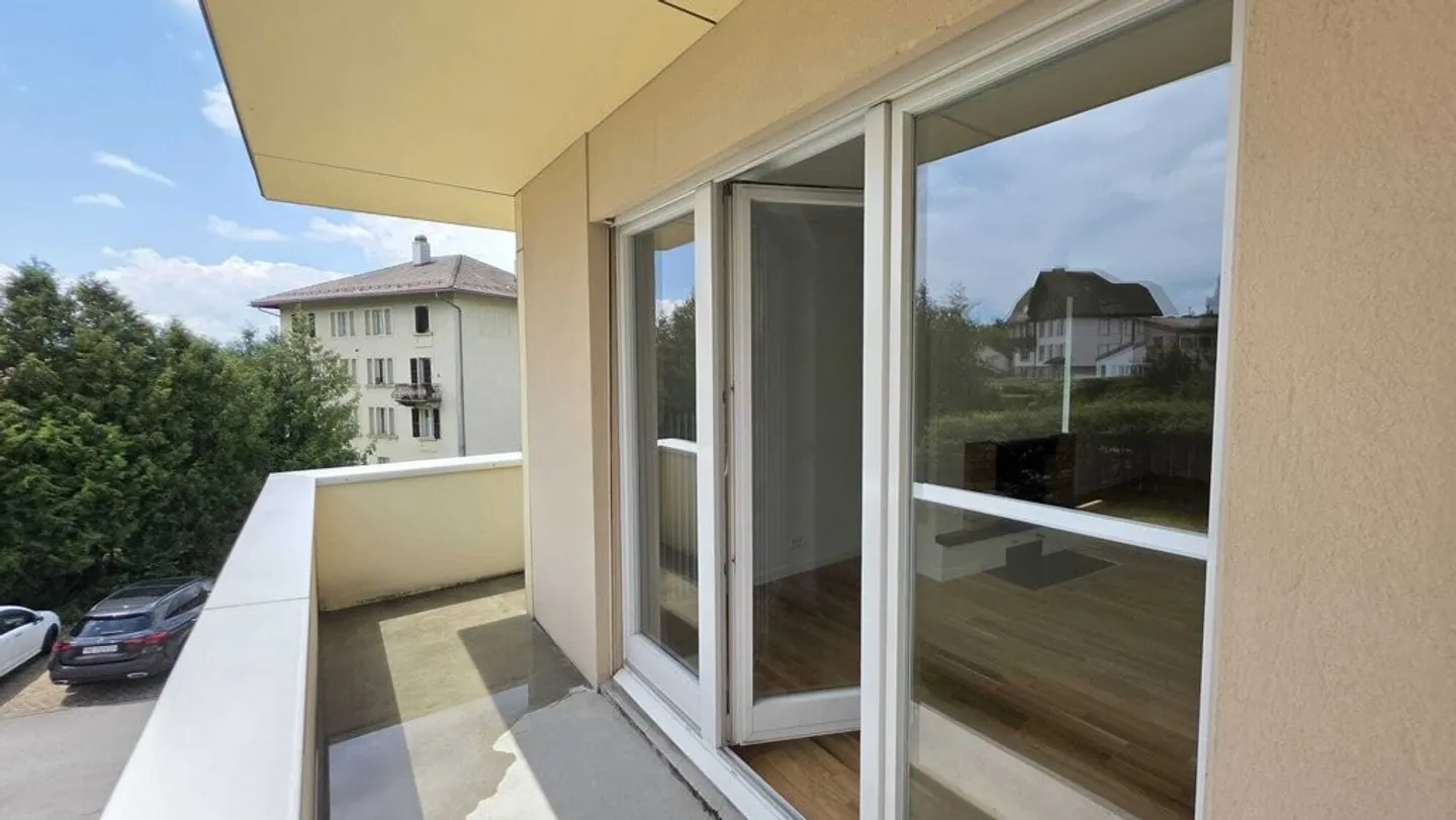 Superbe appartement 4 pièces, entièrement rénové, avec balcon - Photo 5 sur 10