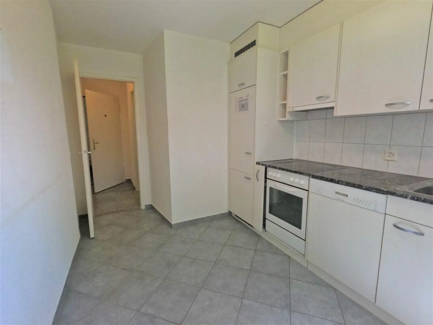 Schöne Singlewohnung nähe Shopping Arena in St.Gallen - Foto 1 von 6