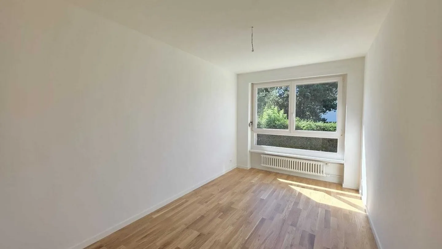 Superbe appartement 4 pièces, entièrement rénové, avec balcon - Photo 6 sur 10