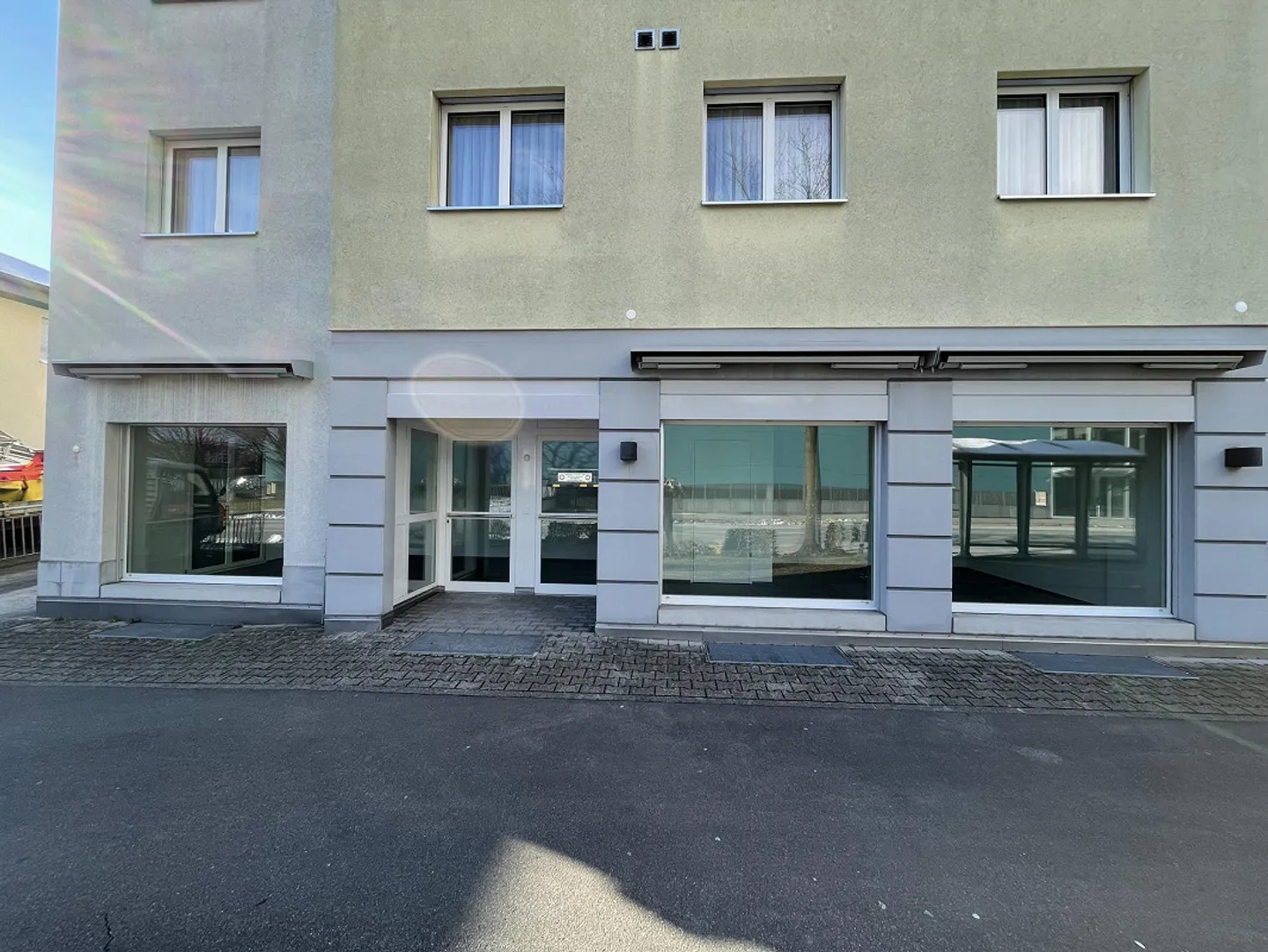 Ladenlokal / Gewerberaum / Geschäftsraum / Büro-/Praxisraum - Foto 5 di 15