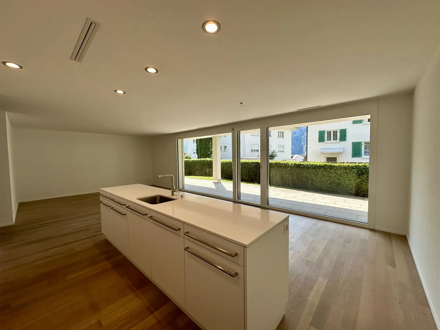 Appartement 4.5 pièces avec terrasse généreuse - Photo 3 sur 11