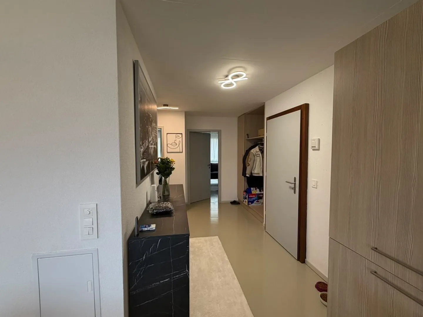 Charming 4.5 Room Apartment - Photo 3 of 12