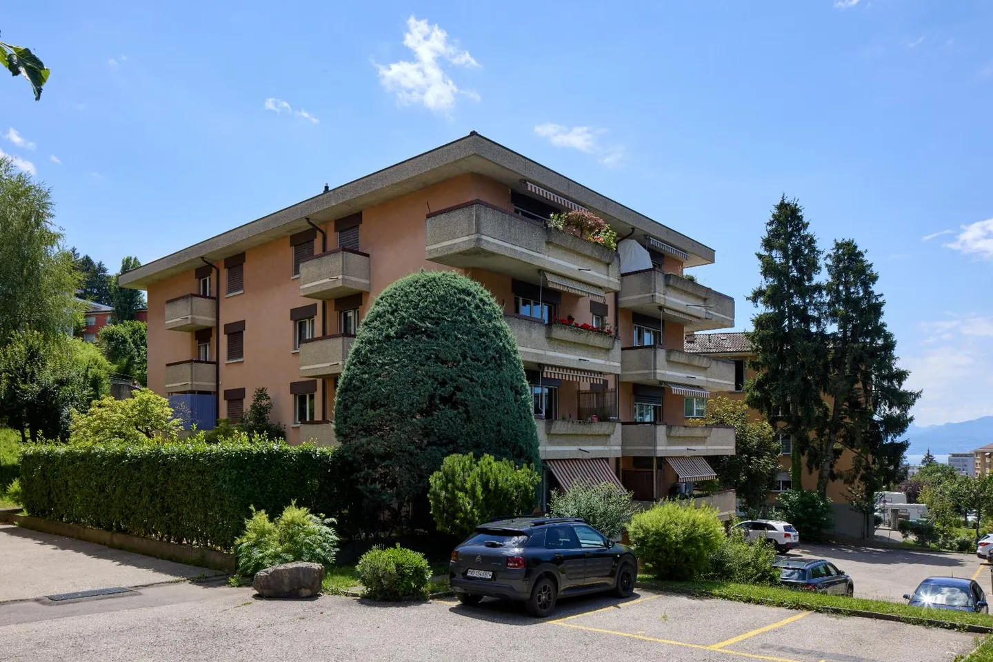 Open space - Photo 1 of 3