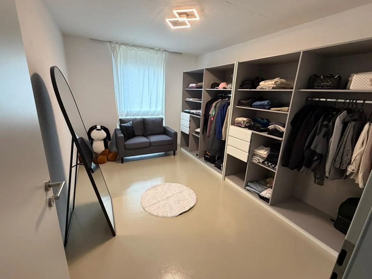 Charming 4.5 Room Apartment - Photo 5 of 12