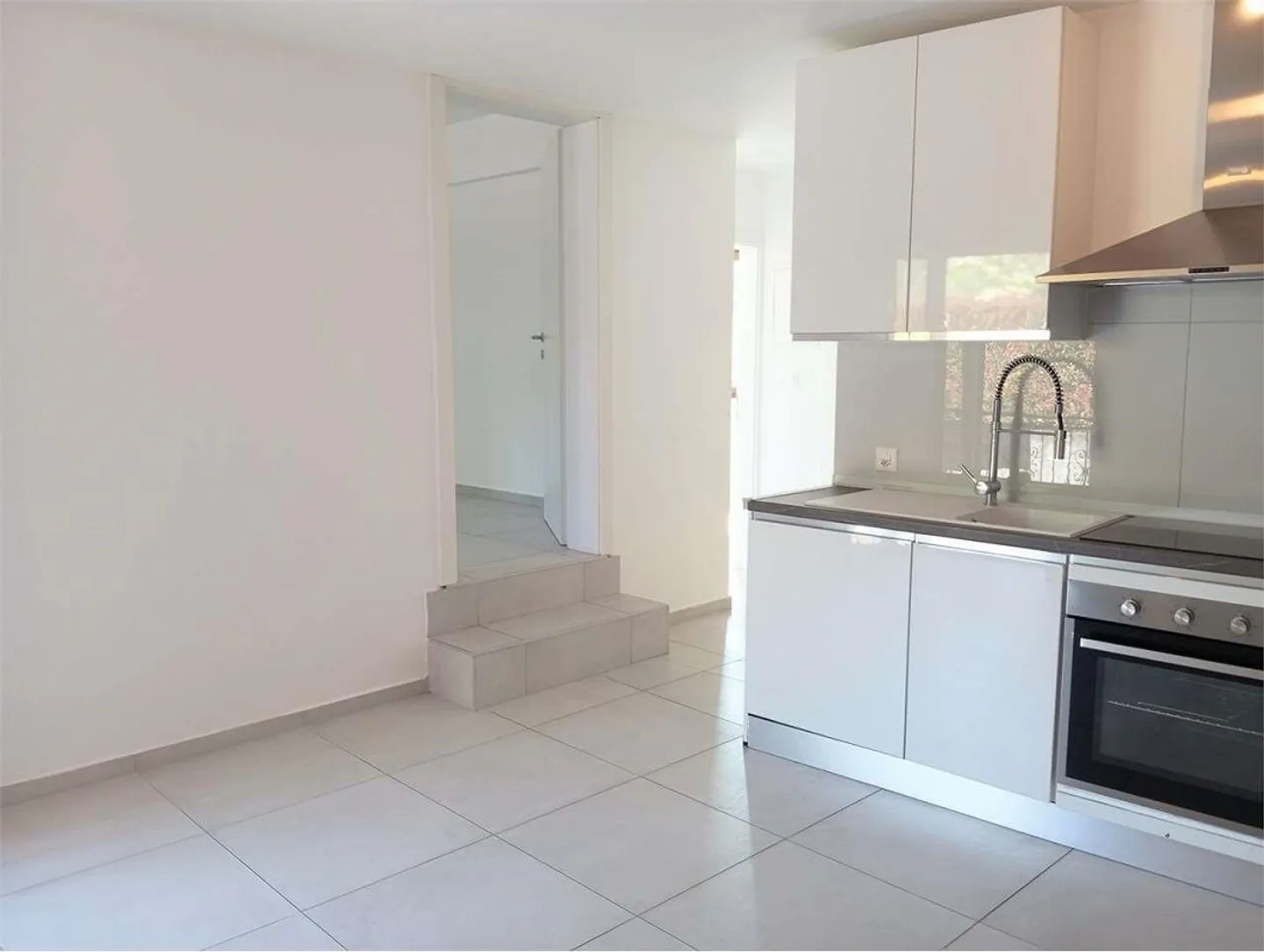 Helle 3,5-Zimmer-Wohnung - Foto 3 von 9