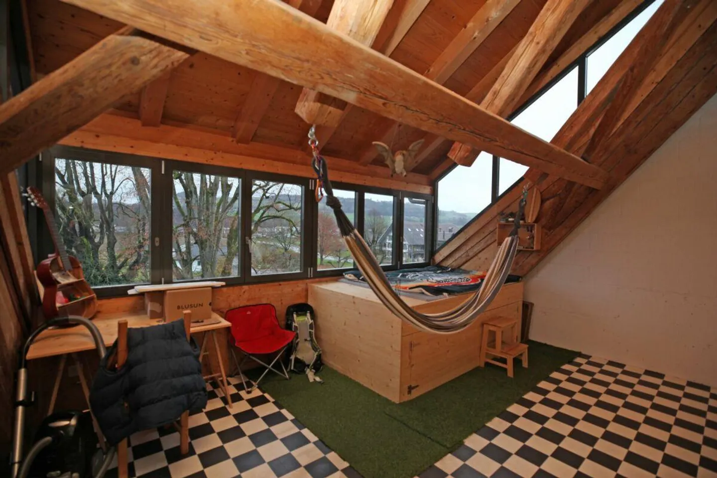 Appartamento mansardato elegante di 2,5 stanze in una fattoria ristrutturata - Foto 10 di 10