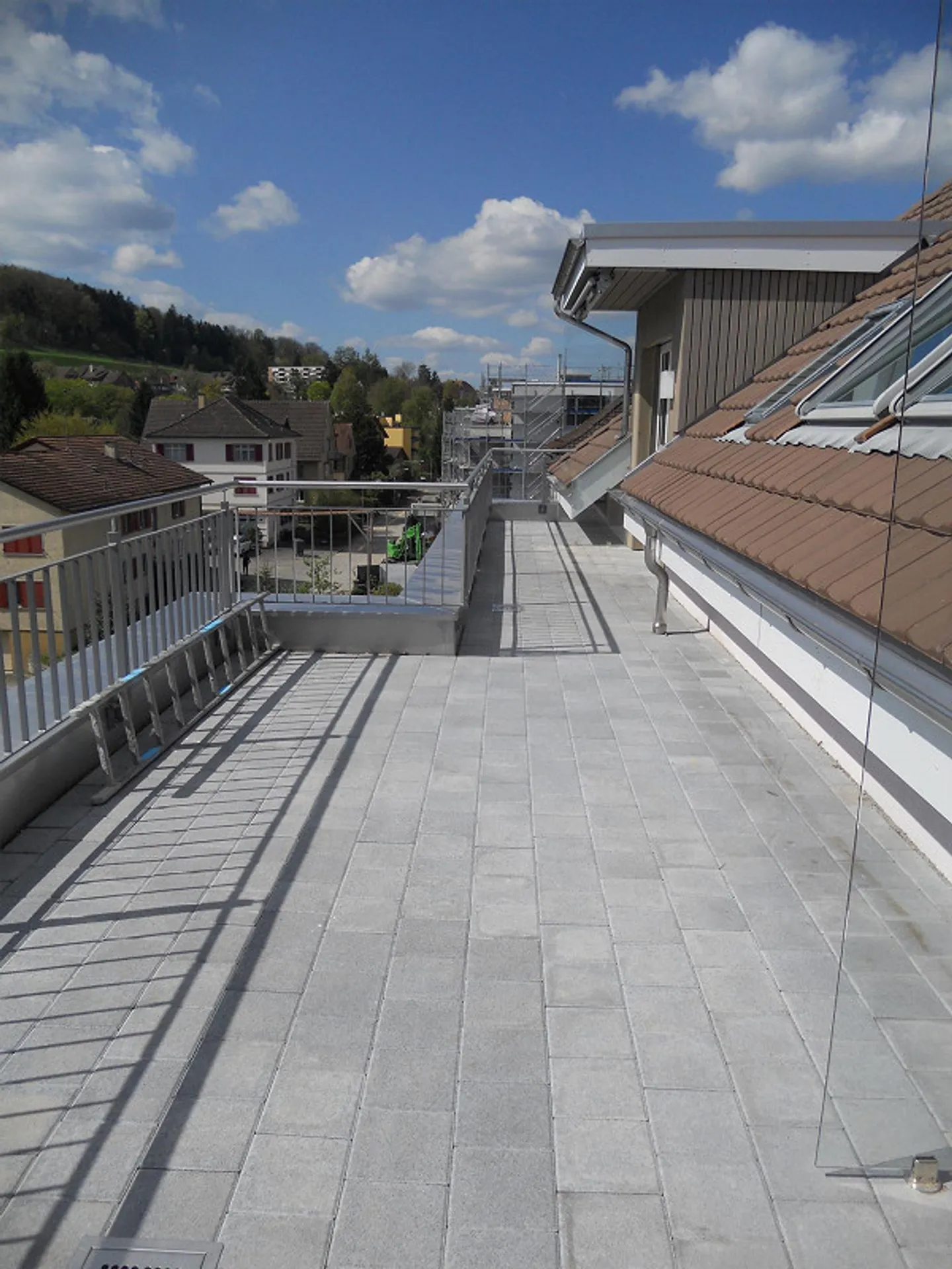 Large Sunny Penthouse Apartments! - Photo 2 of 12