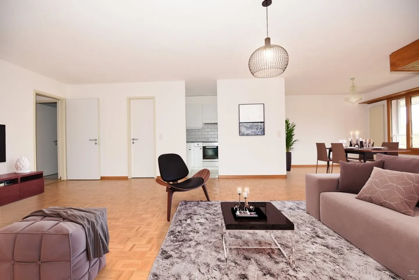 Beautiful 3-room apartment with 102 m2 and balcony - Photo 1 of 12