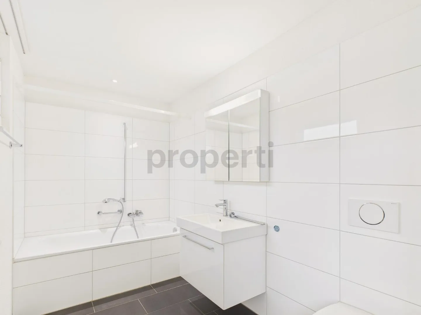 Haus mit 6,5 Zimmern - Foto 9 von 10