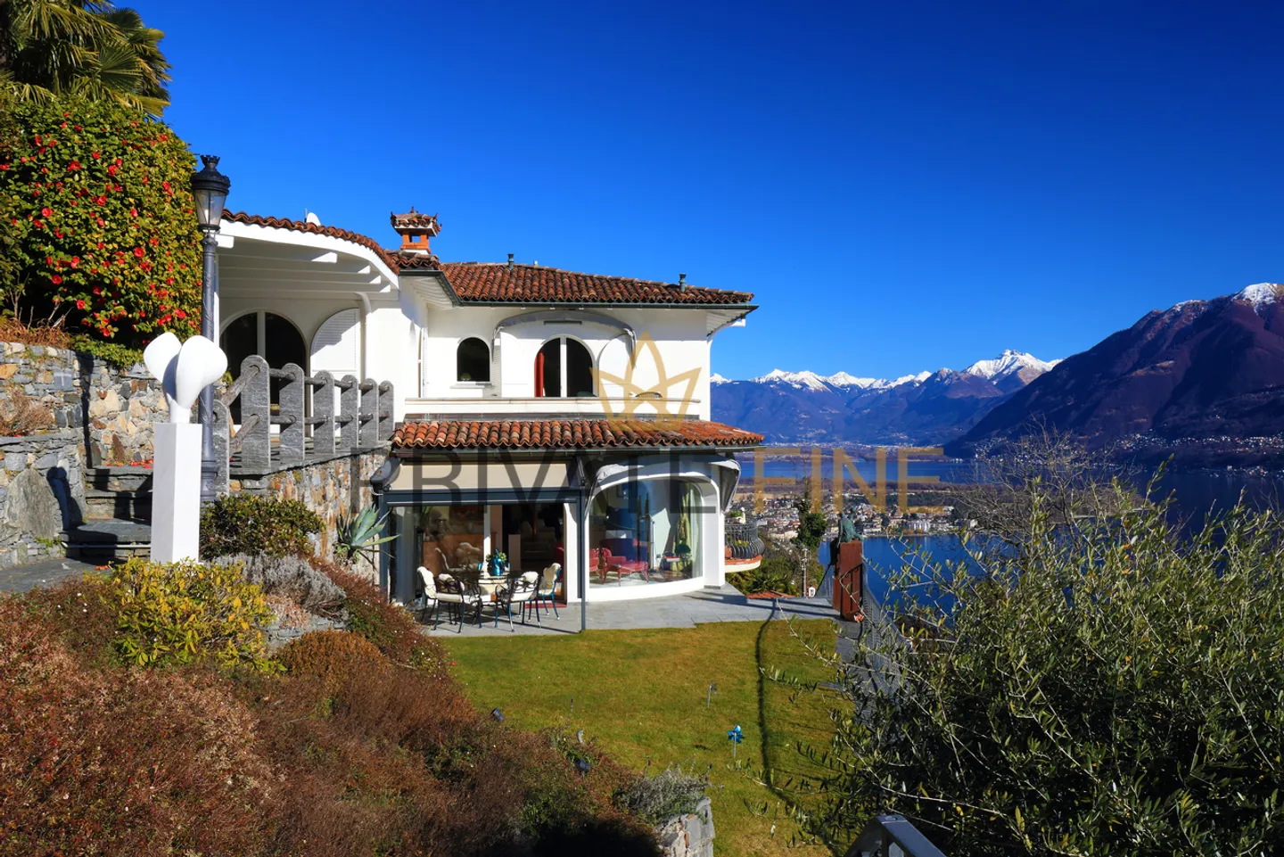 Mediterrane Villa an begehrtester Lage mit spektakulärer Seesicht (20) - Foto 1 di 4