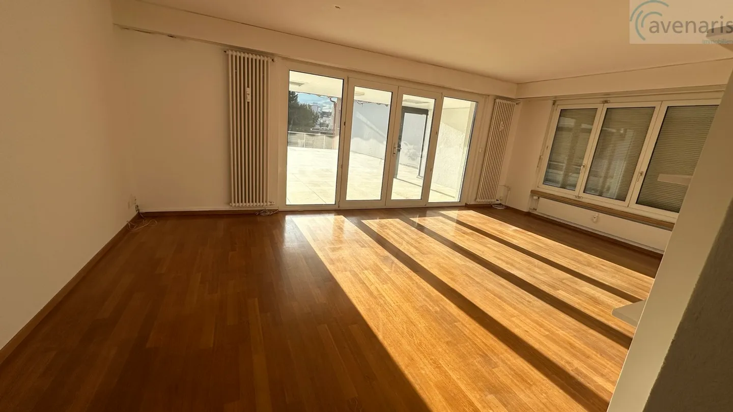 «5,5 Zimmer-Wohnung mit grosser Sonnenterrasse» - Foto 2 von 10