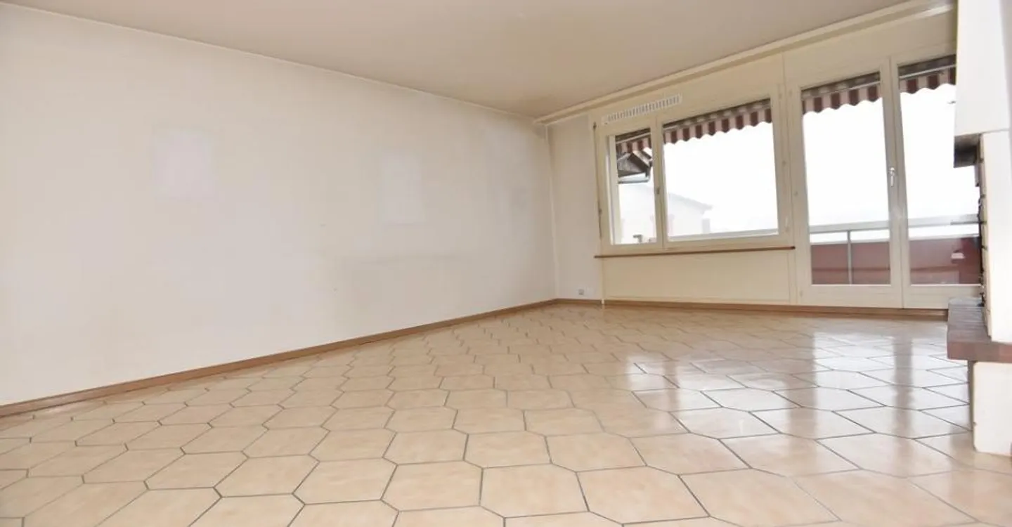 Joli logement ensoleillé idéalement situé - Photo 3 of 9
