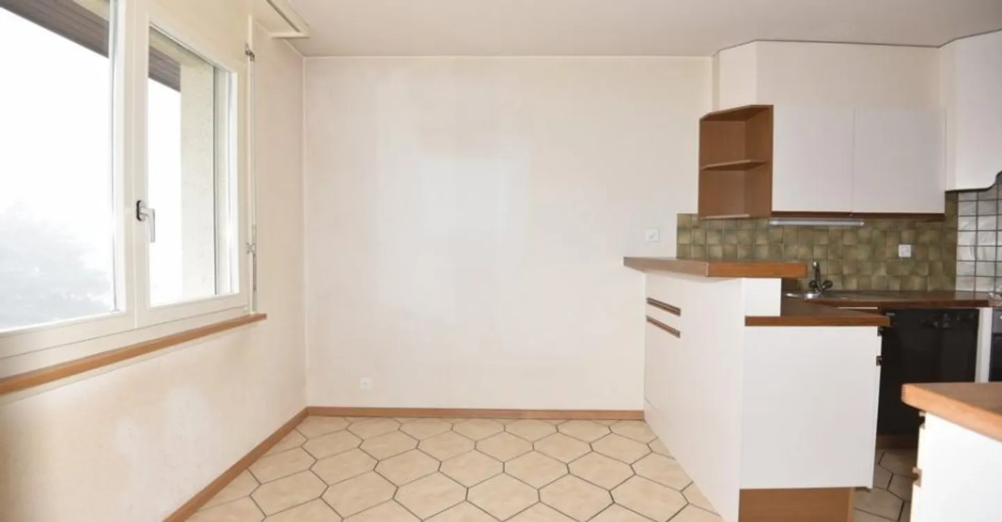 Joli logement ensoleillé idéalement situé - Photo 5 of 9