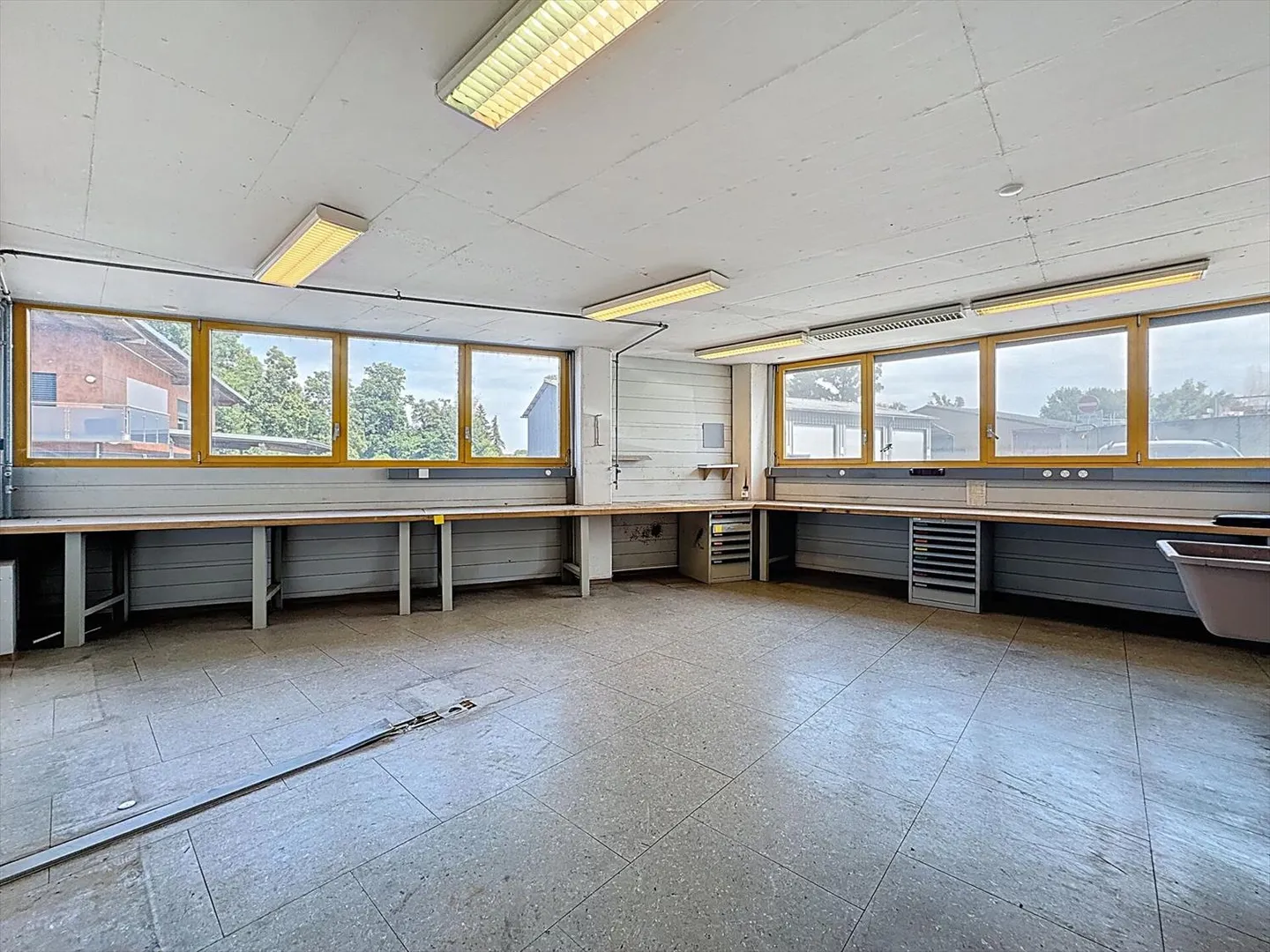 Areas for Crafts and Administration - Photo 7 of 13
