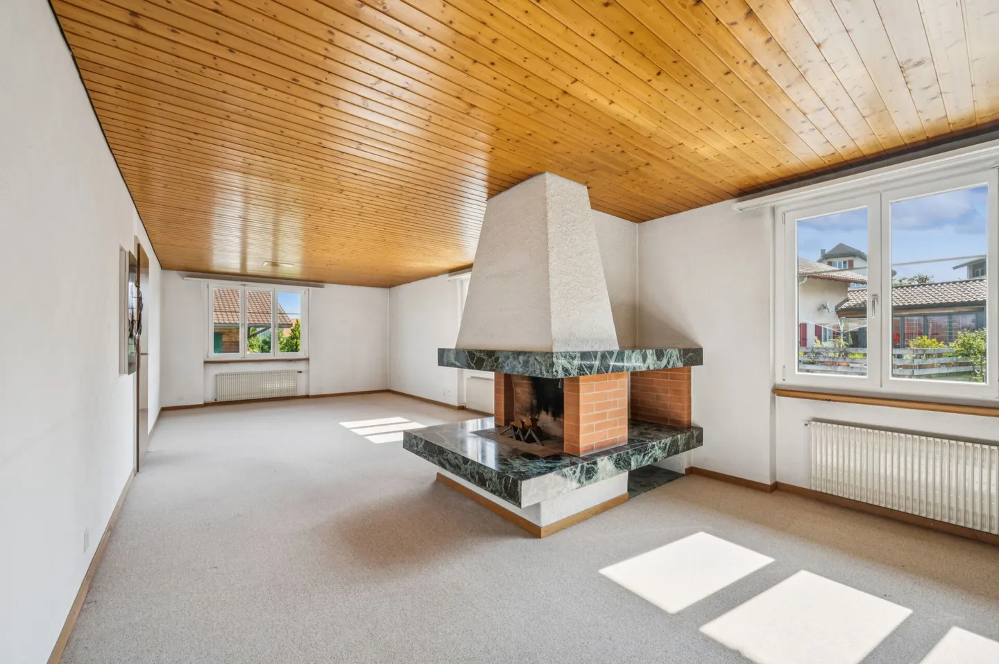 Vielseitiges Mehrfamilienhaus - Foto 4 von 13