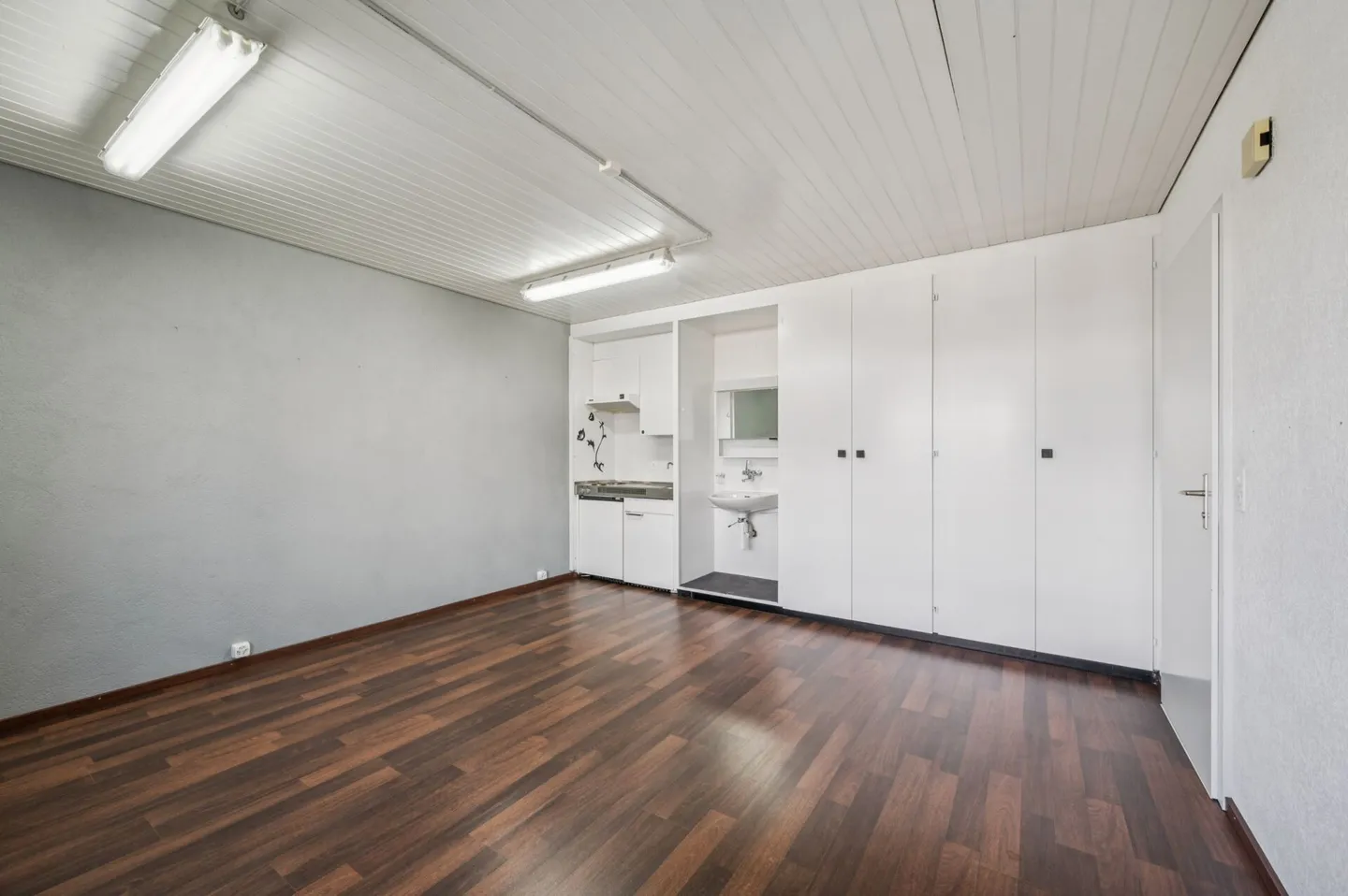 Vielseitiges Mehrfamilienhaus - Foto 5 von 13