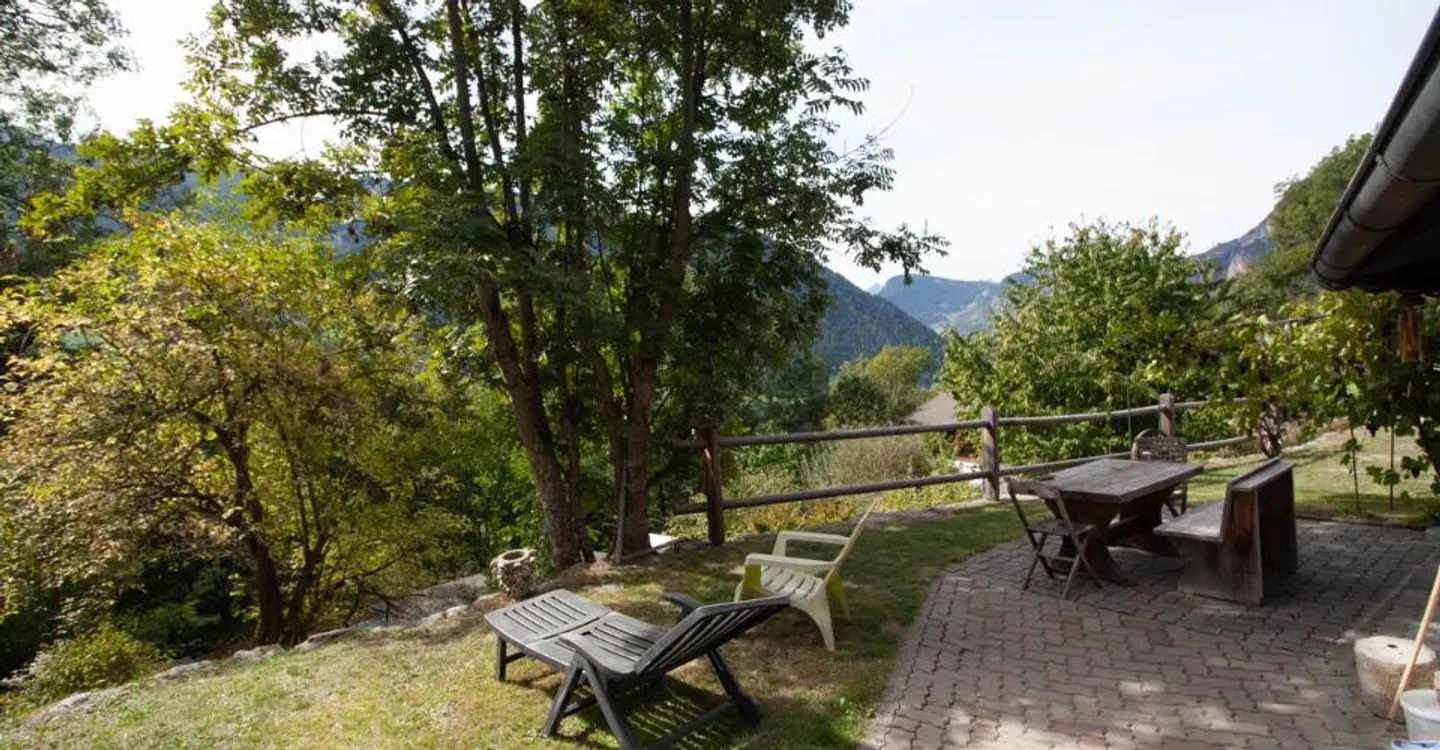 Chalet au Diablay - une rare opportunité dans un cadre ensoleillé - Foto 2 di 8