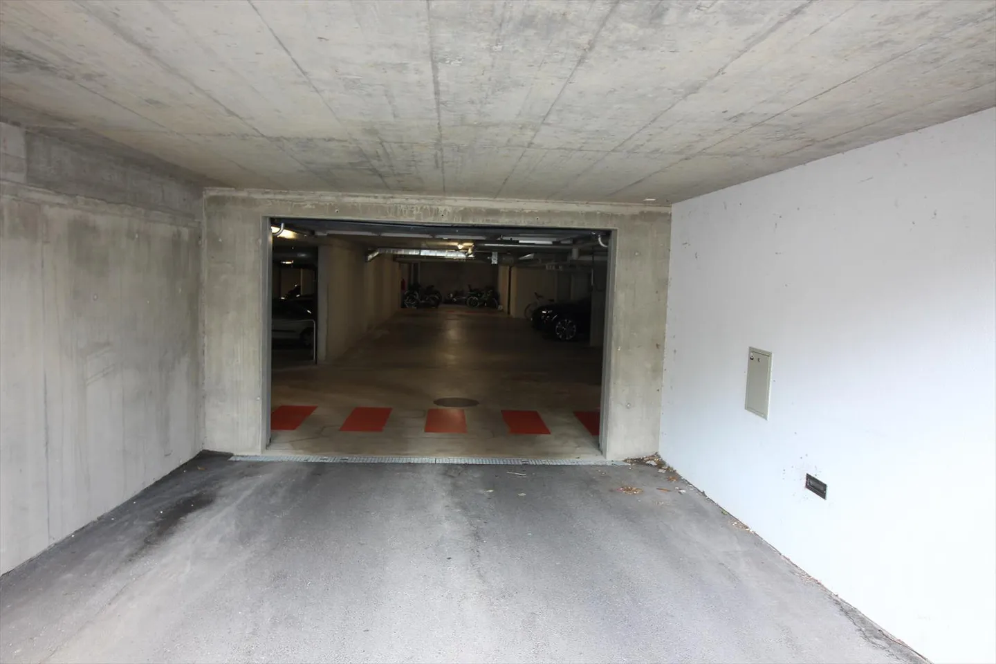Underground parking space - Photo 2 of 5