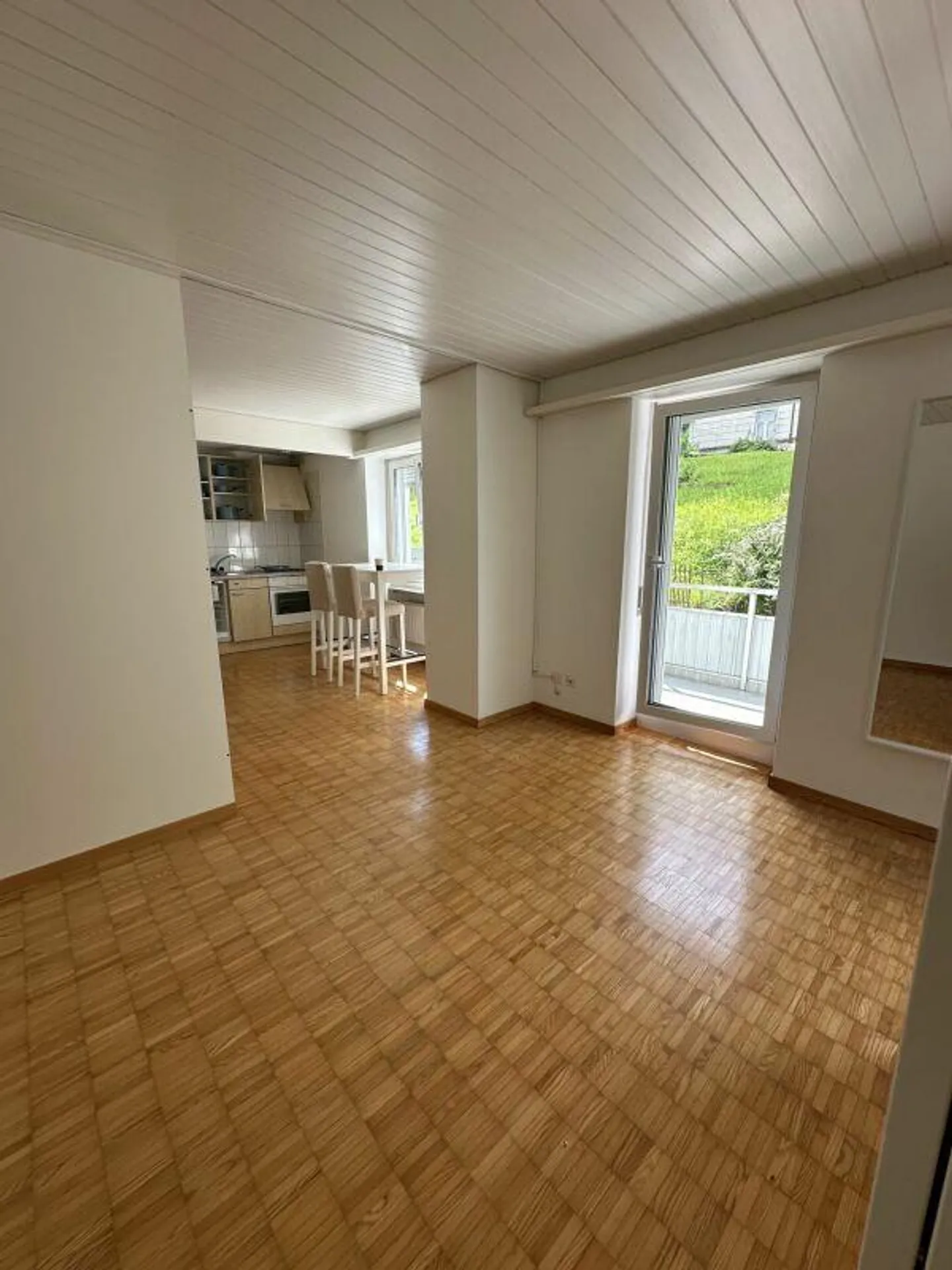 Appartement de ville 1.0 pièce meublé, 1er étage - Photo 2 sur 8