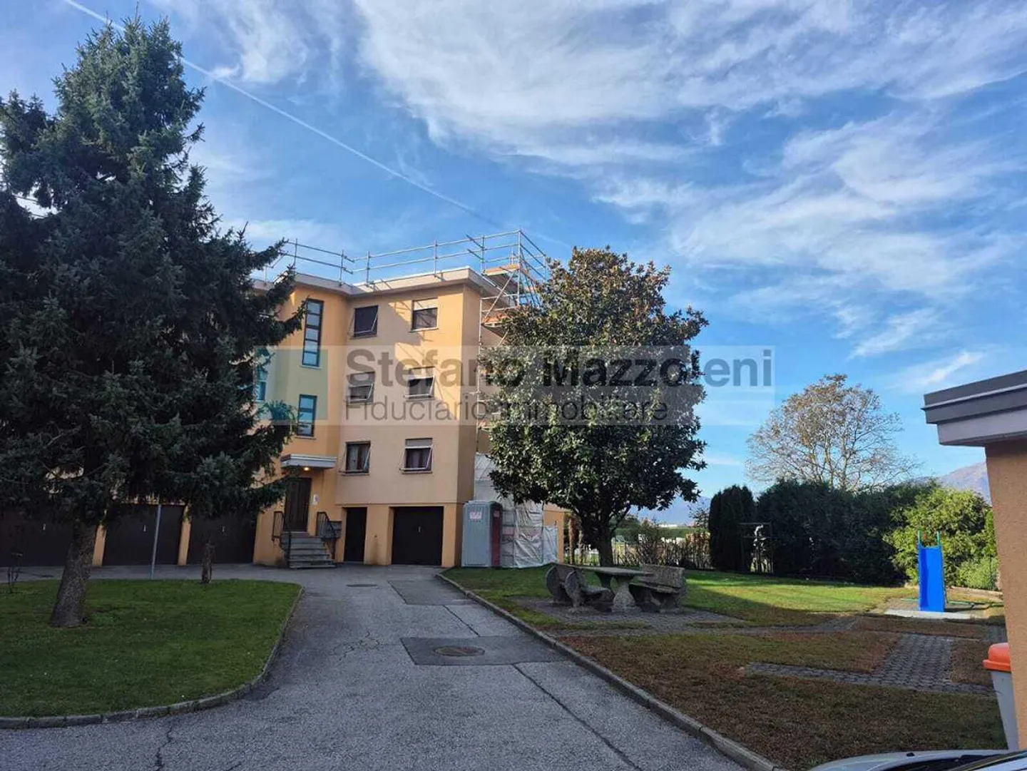 Appartamento luminoso con giardino - Foto 1 di 10