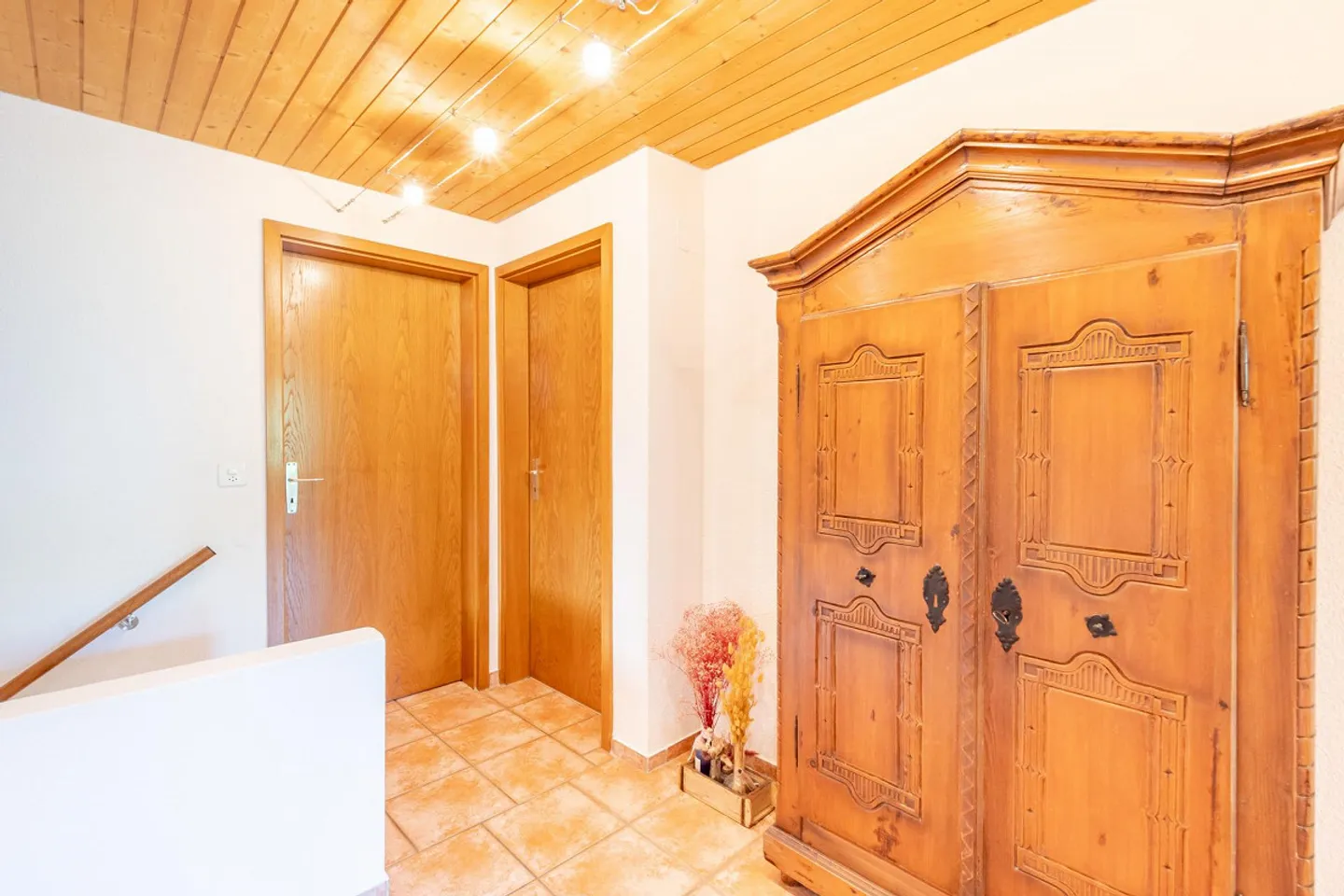Kompaktes Doppeleinfamilienhaus mitten im Grünen - Foto 9 von 22