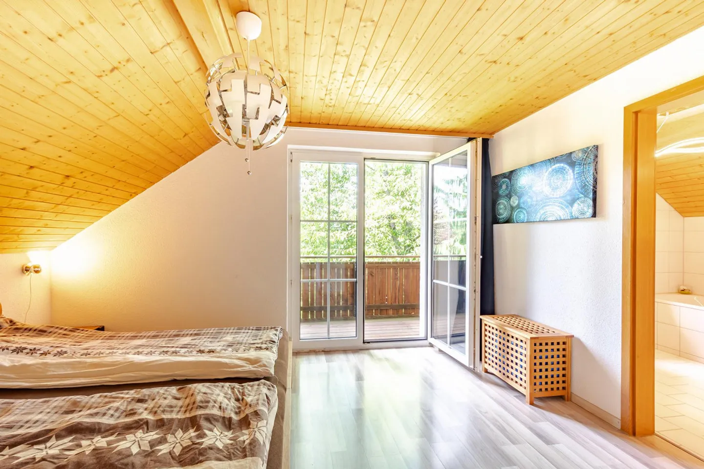 Kompaktes Doppeleinfamilienhaus mitten im Grünen - Foto 10 von 22