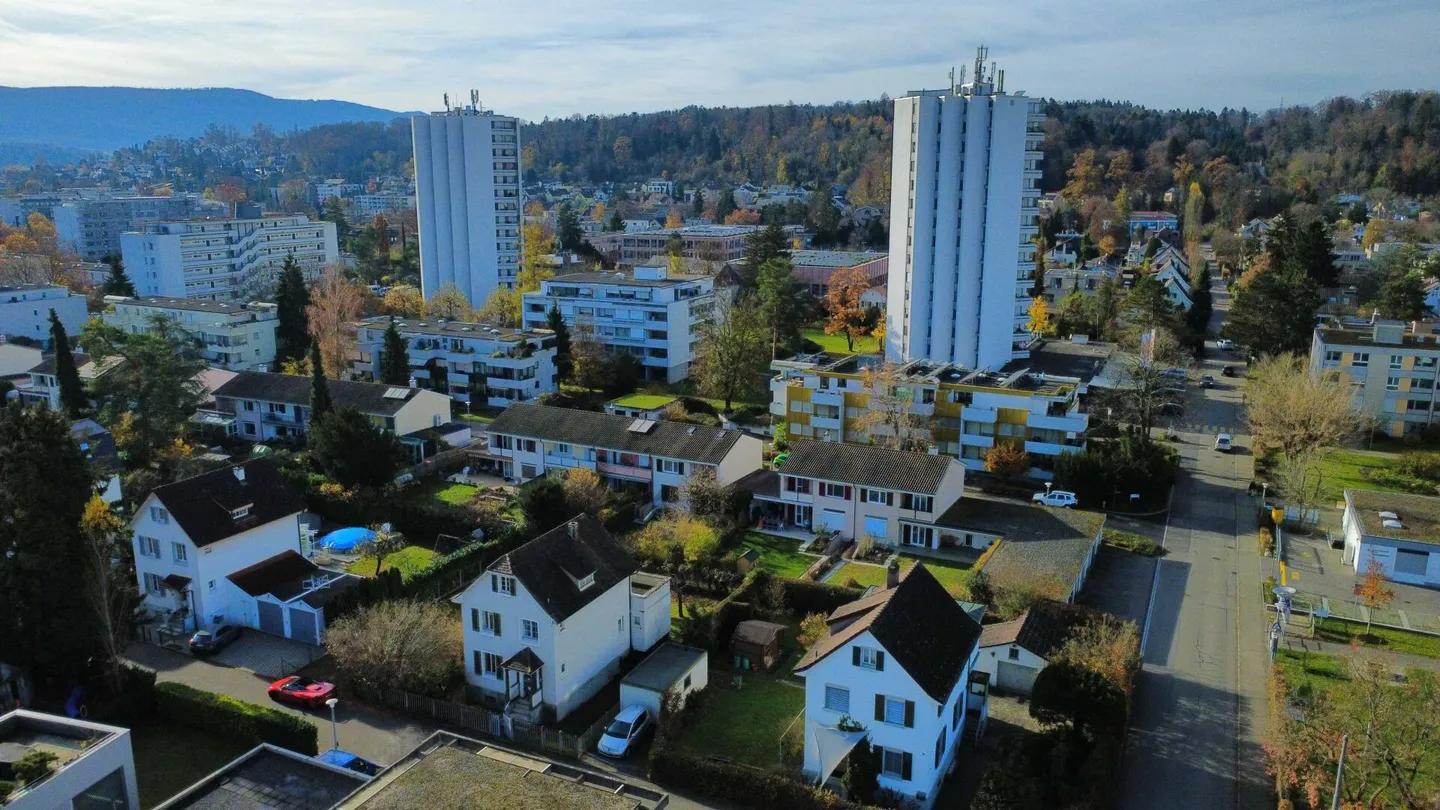 Terreno edificabile in posizione privilegiata a Reinach! - Foto 5 di 6