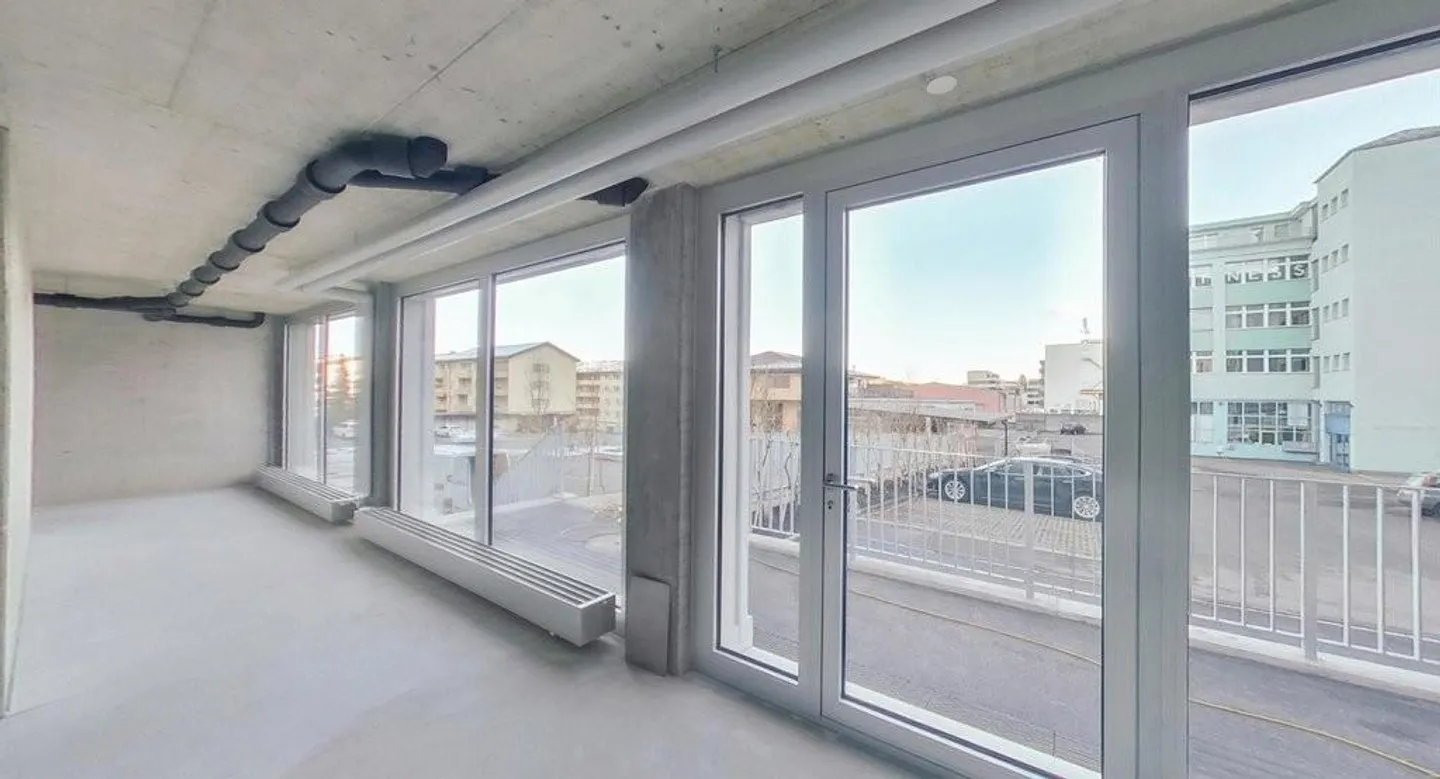 Espace de bureau dans un emplacement privilégié à Lucerne - Jardin Cour - Photo 6 sur 8