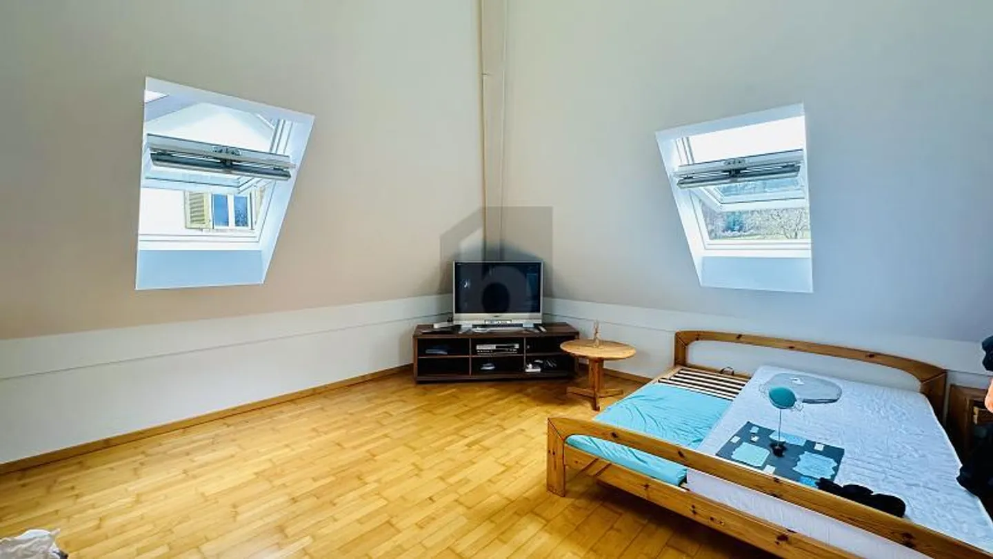 FAMILIENFREUNDLICH MIT CHARME IN ZENTRALER LAGE - Photo 5 of 6